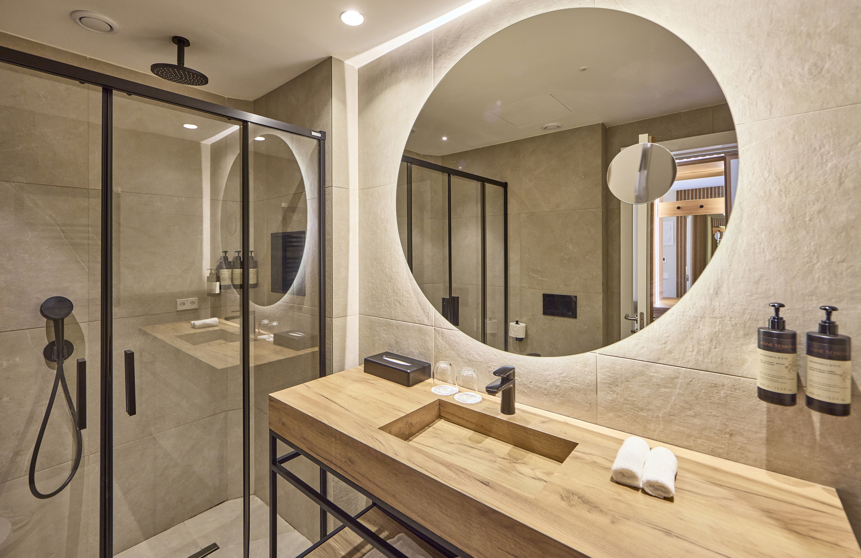 Double or Twin Side Sea View