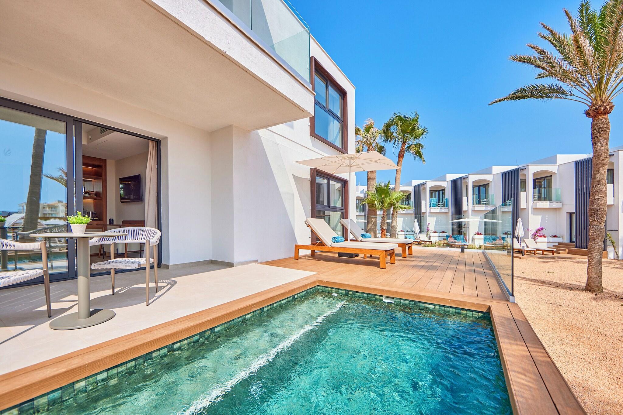 Suite Sea View with Private Pool