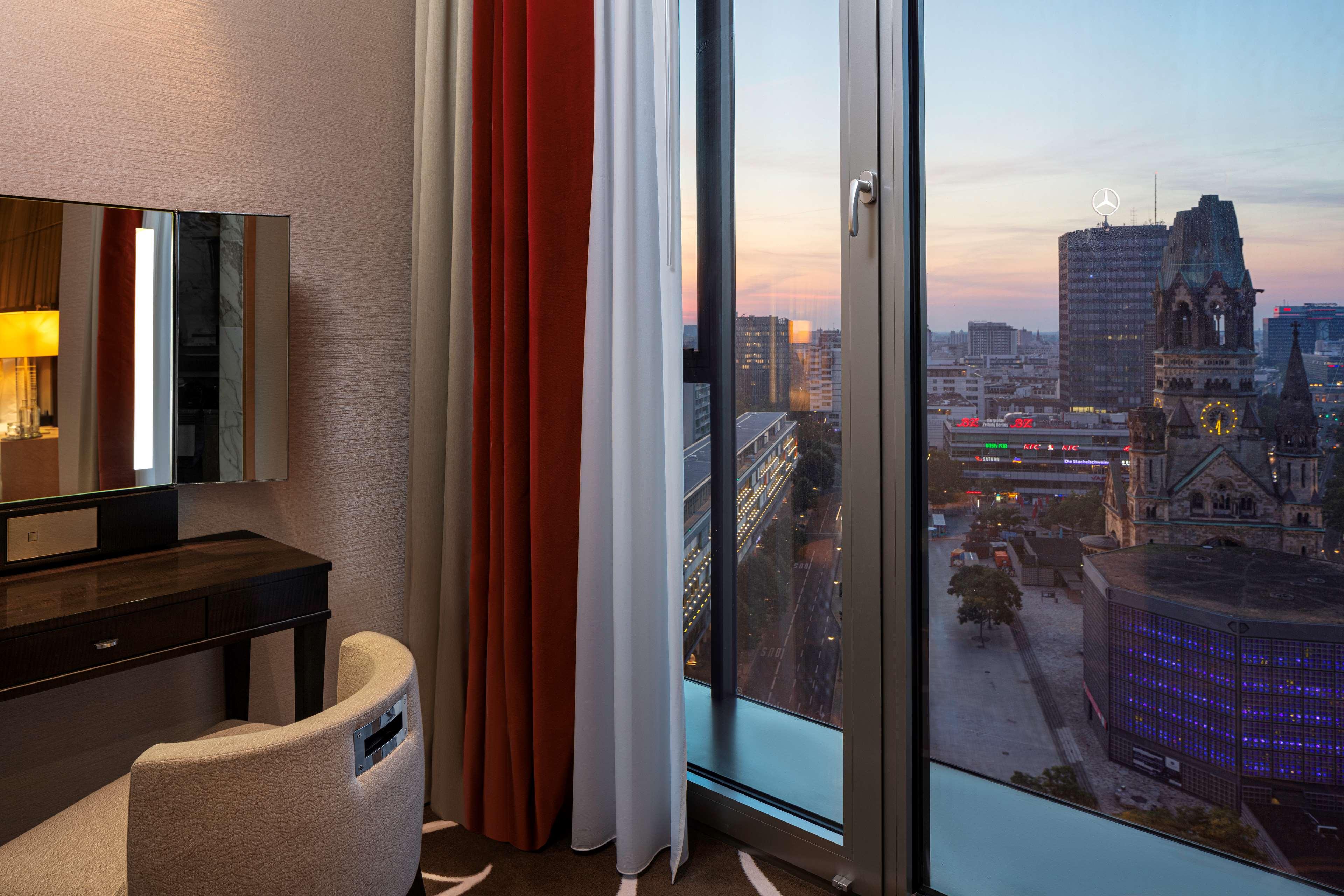 Junior Suite with Views