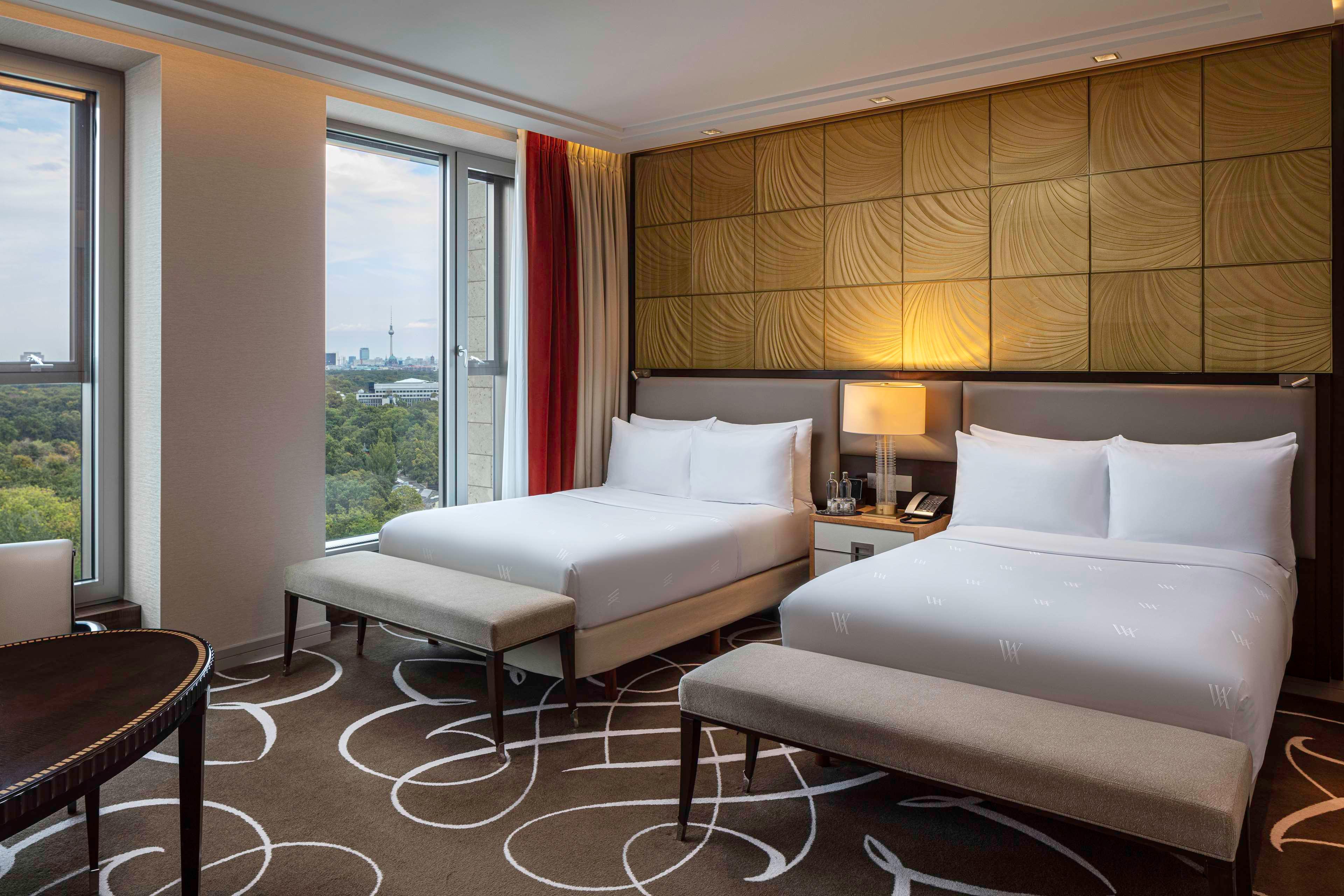 Twin Deluxe with Views