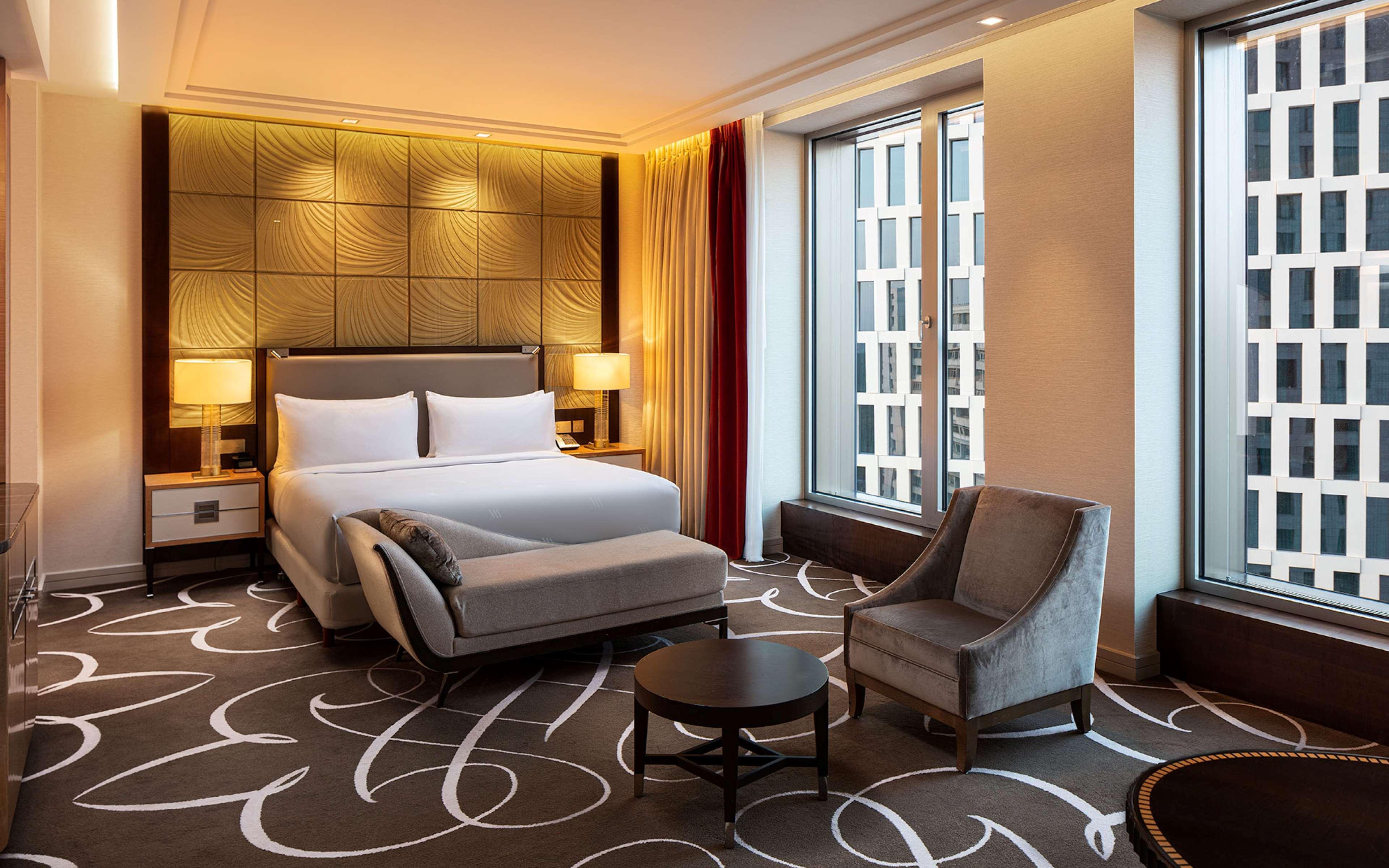 Junior Suite King Size Bed