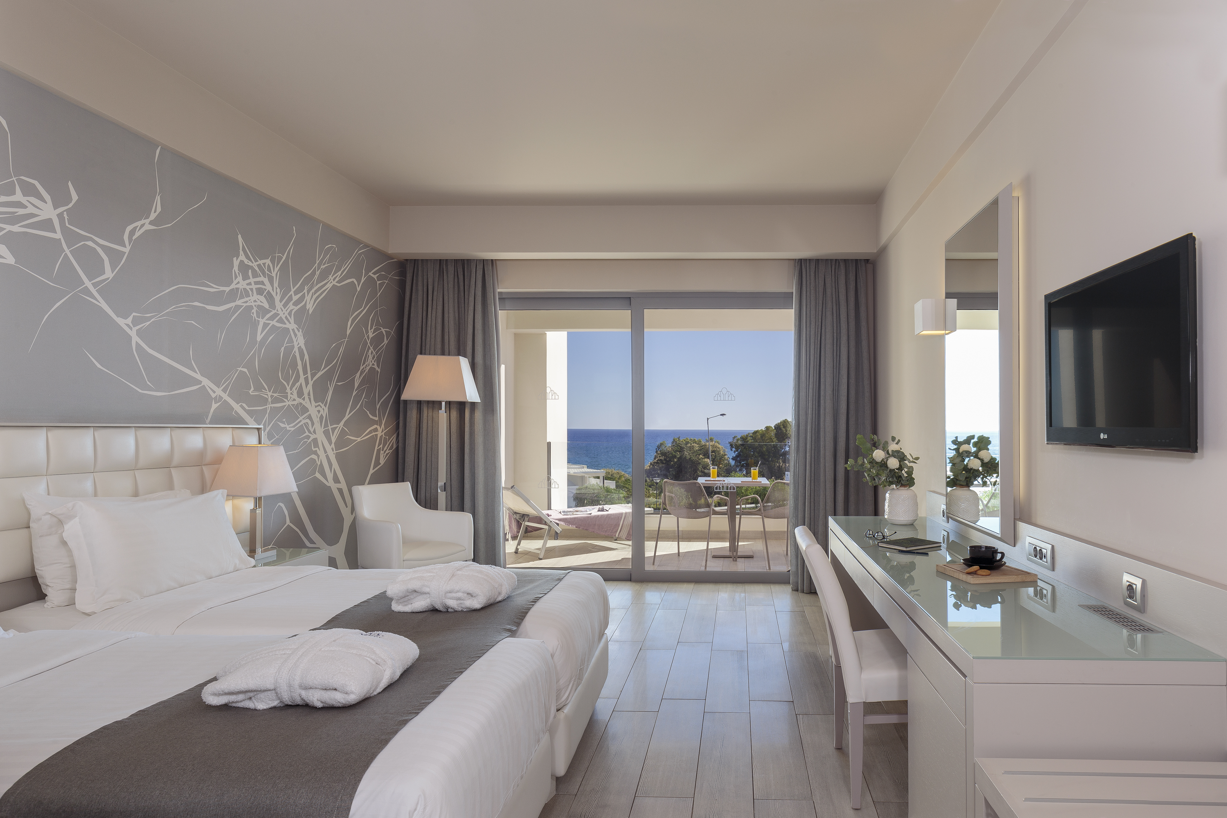 Double or Twin Deluxe Sea View