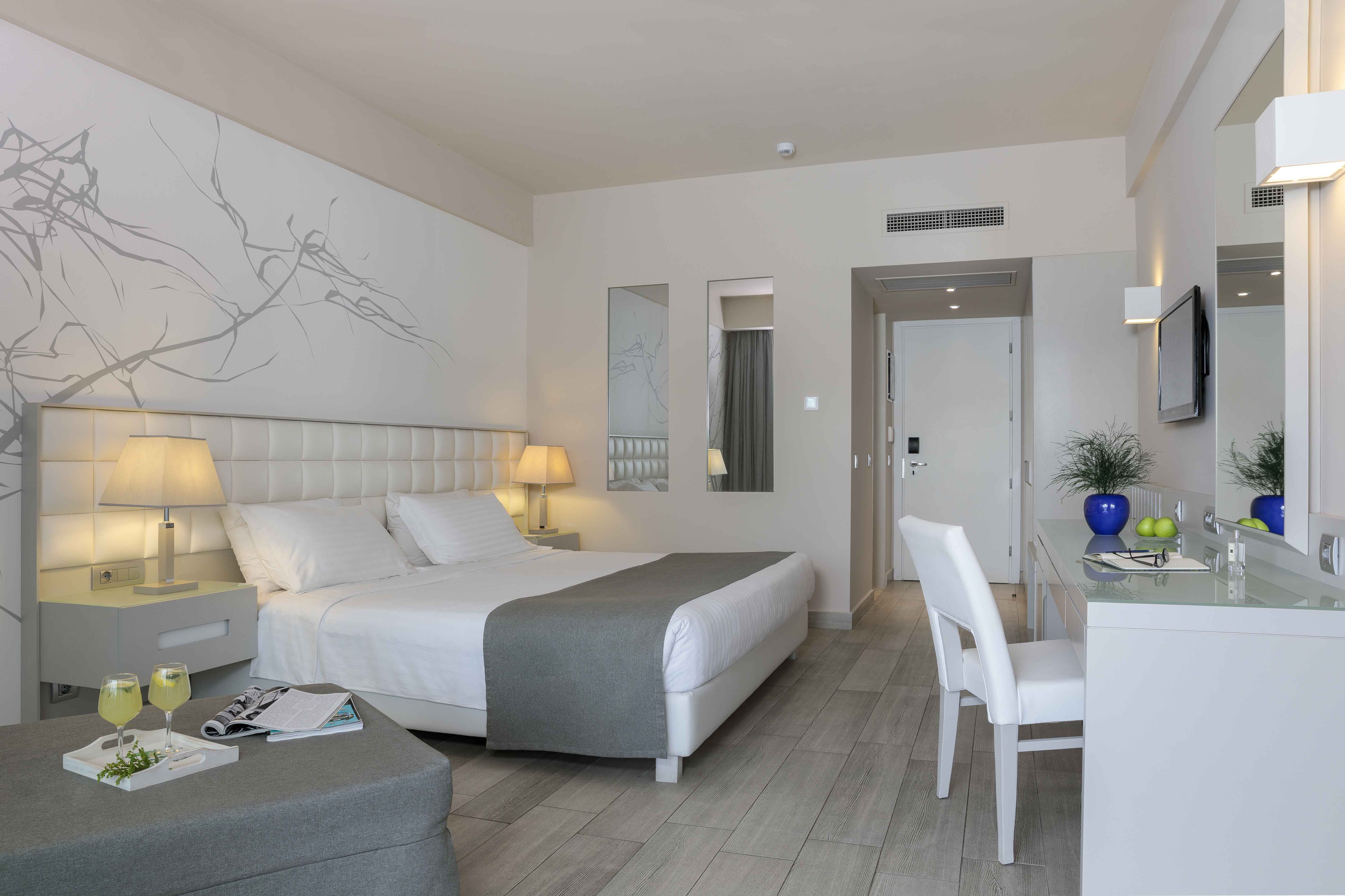 Double or Twin Deluxe Sea View