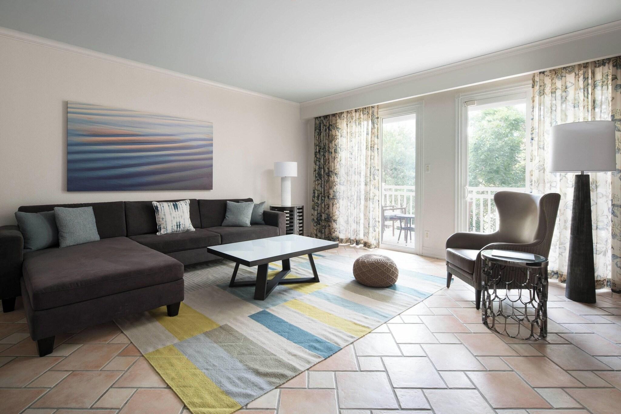 Suite Partial Ocean View Two Double Beds