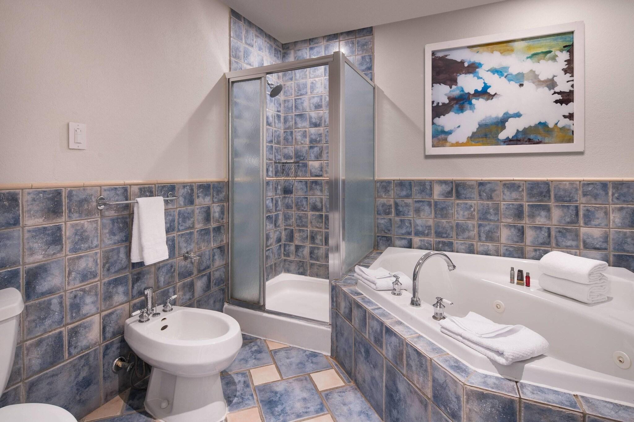 Suite Ocean View King Bed