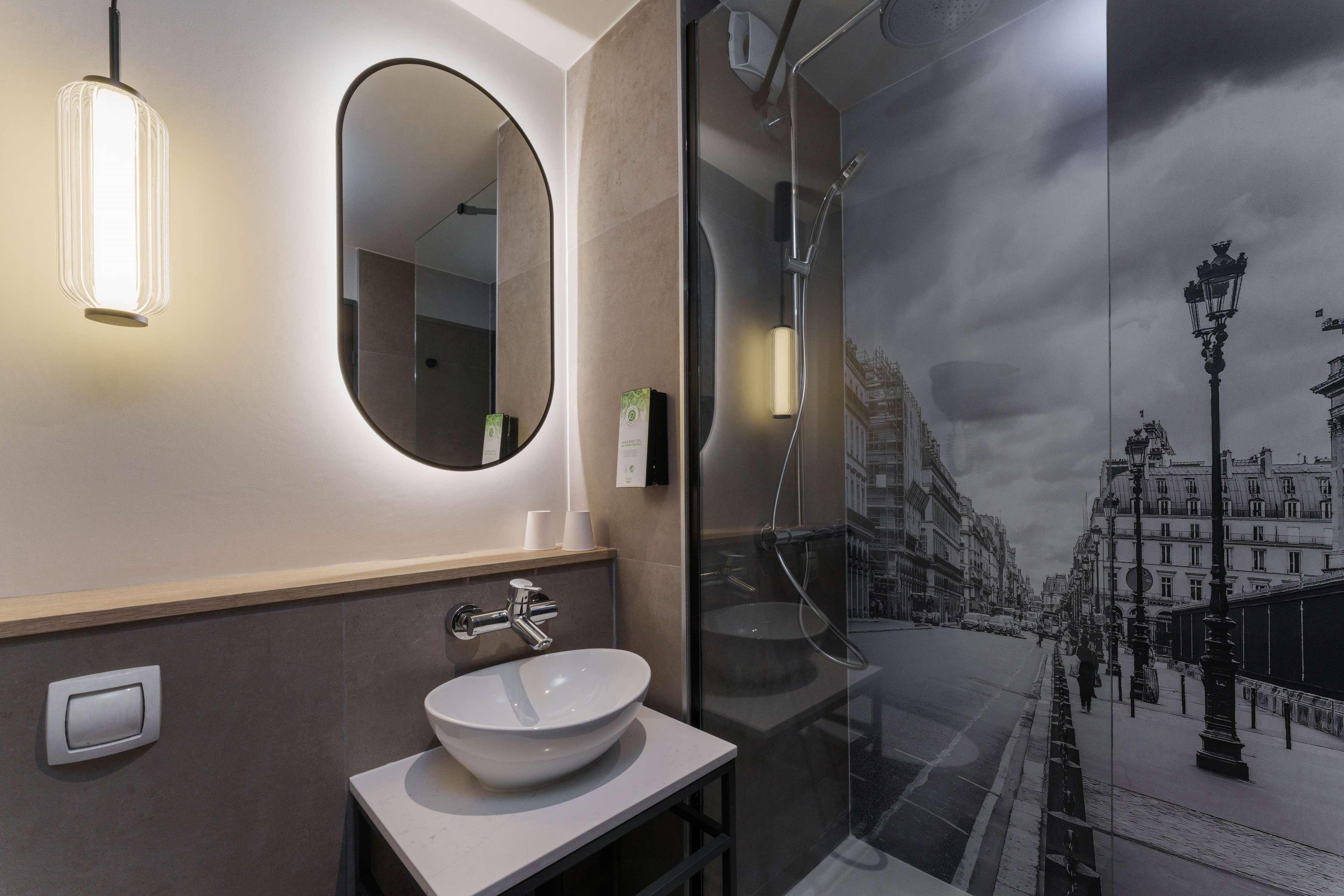 Double Queen Size Bed