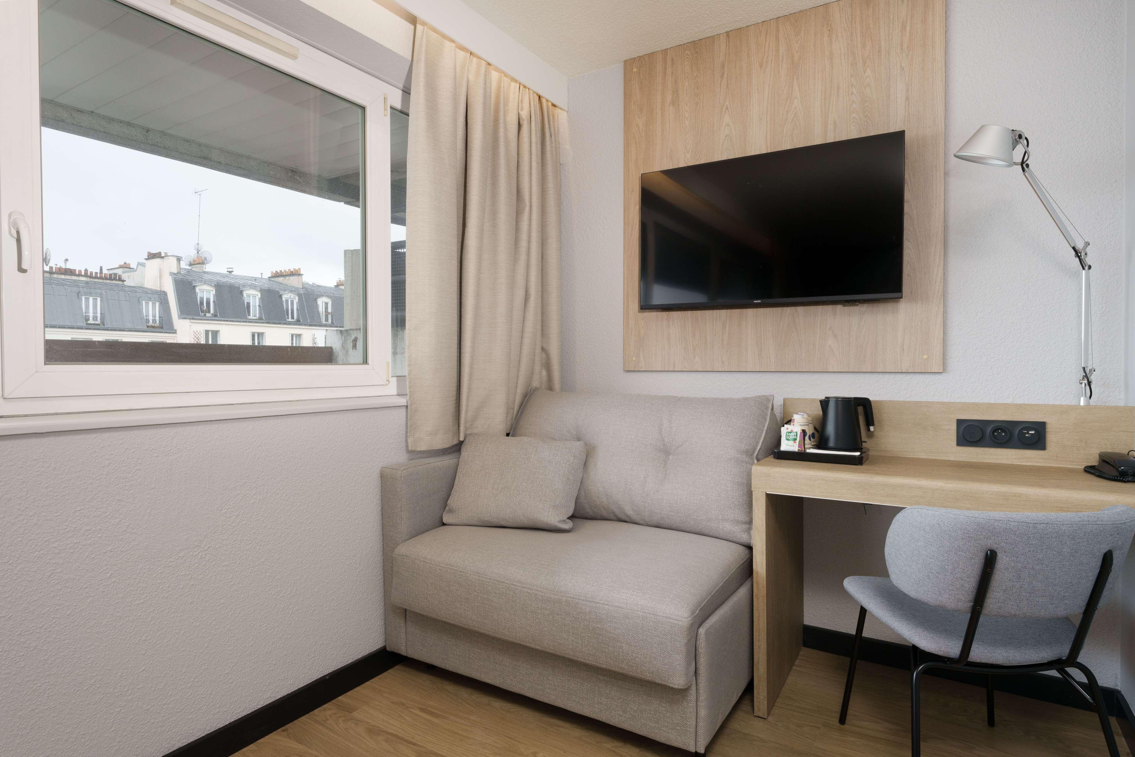 Double Queen Size Bed