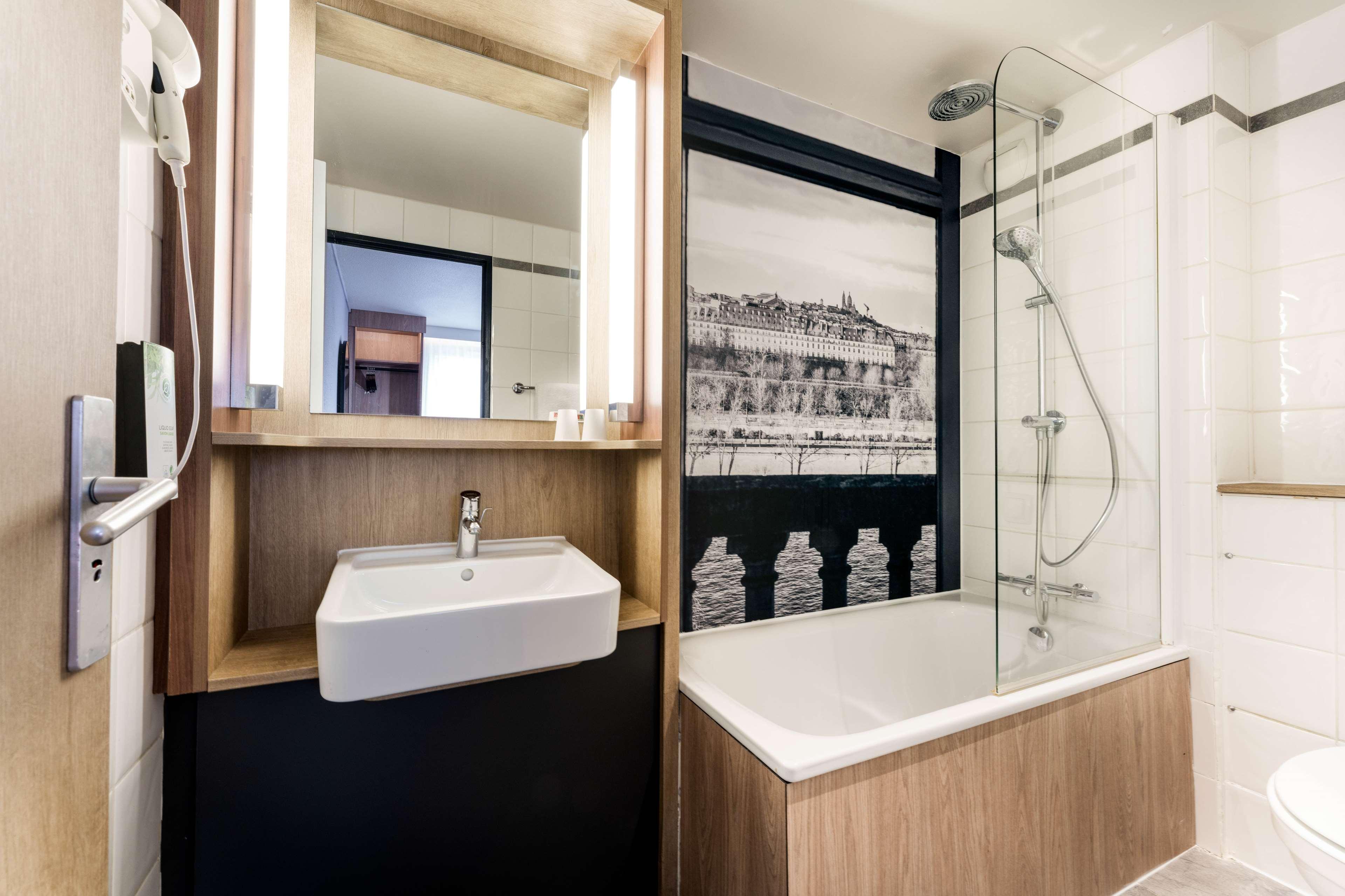 Double Premium Queen Bed