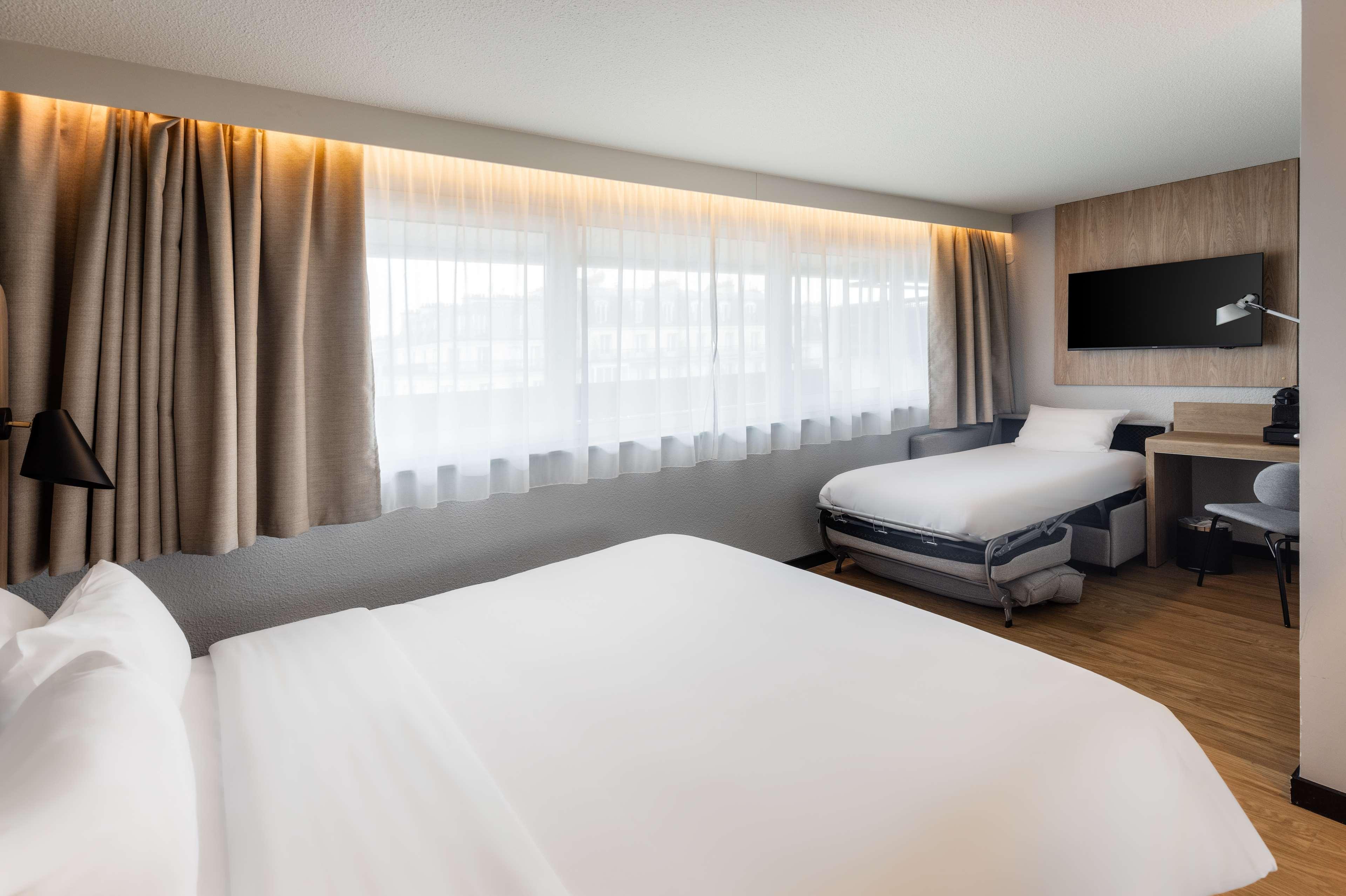 Double Queen Size Bed