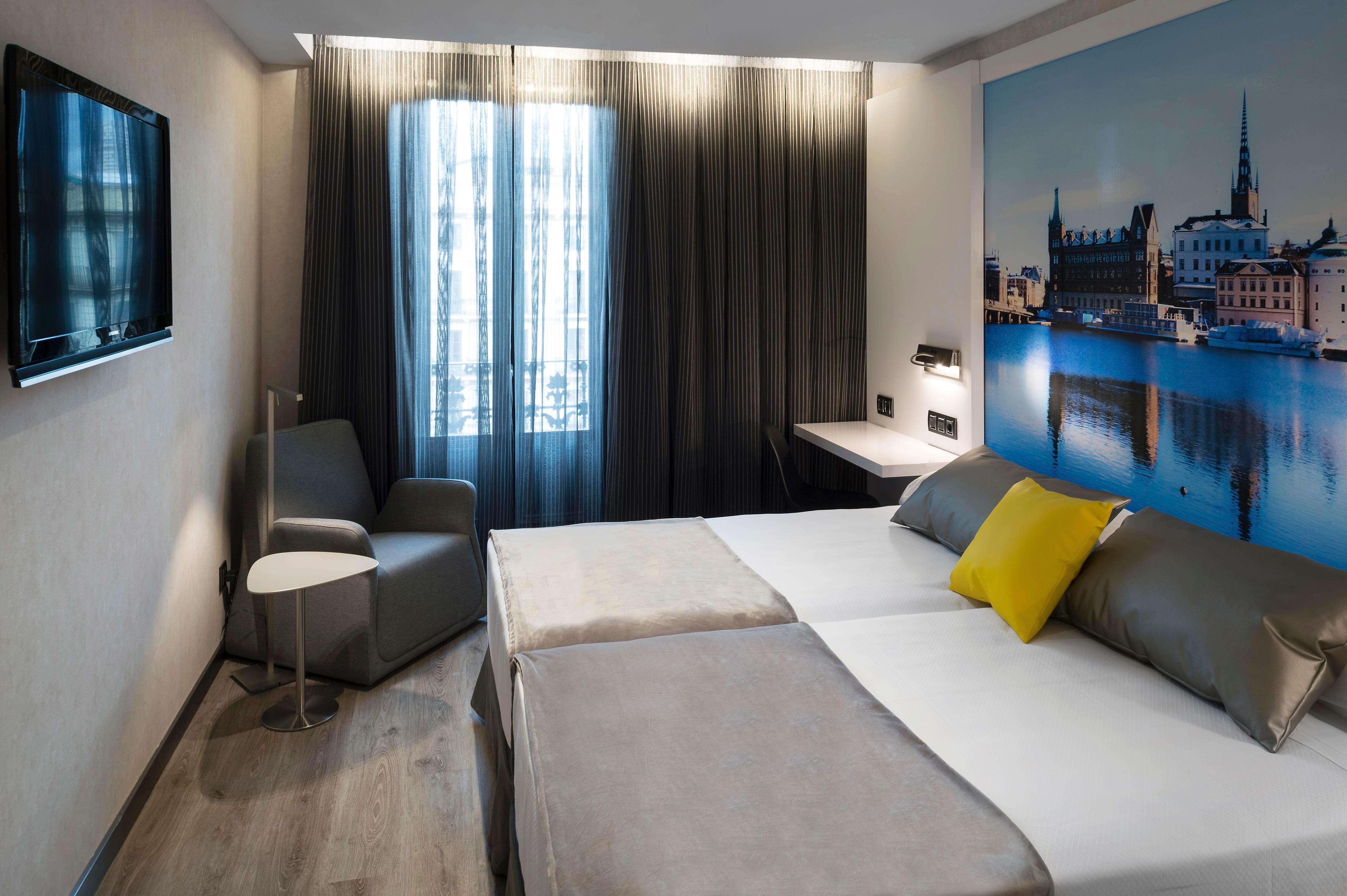 Double or Twin Standard