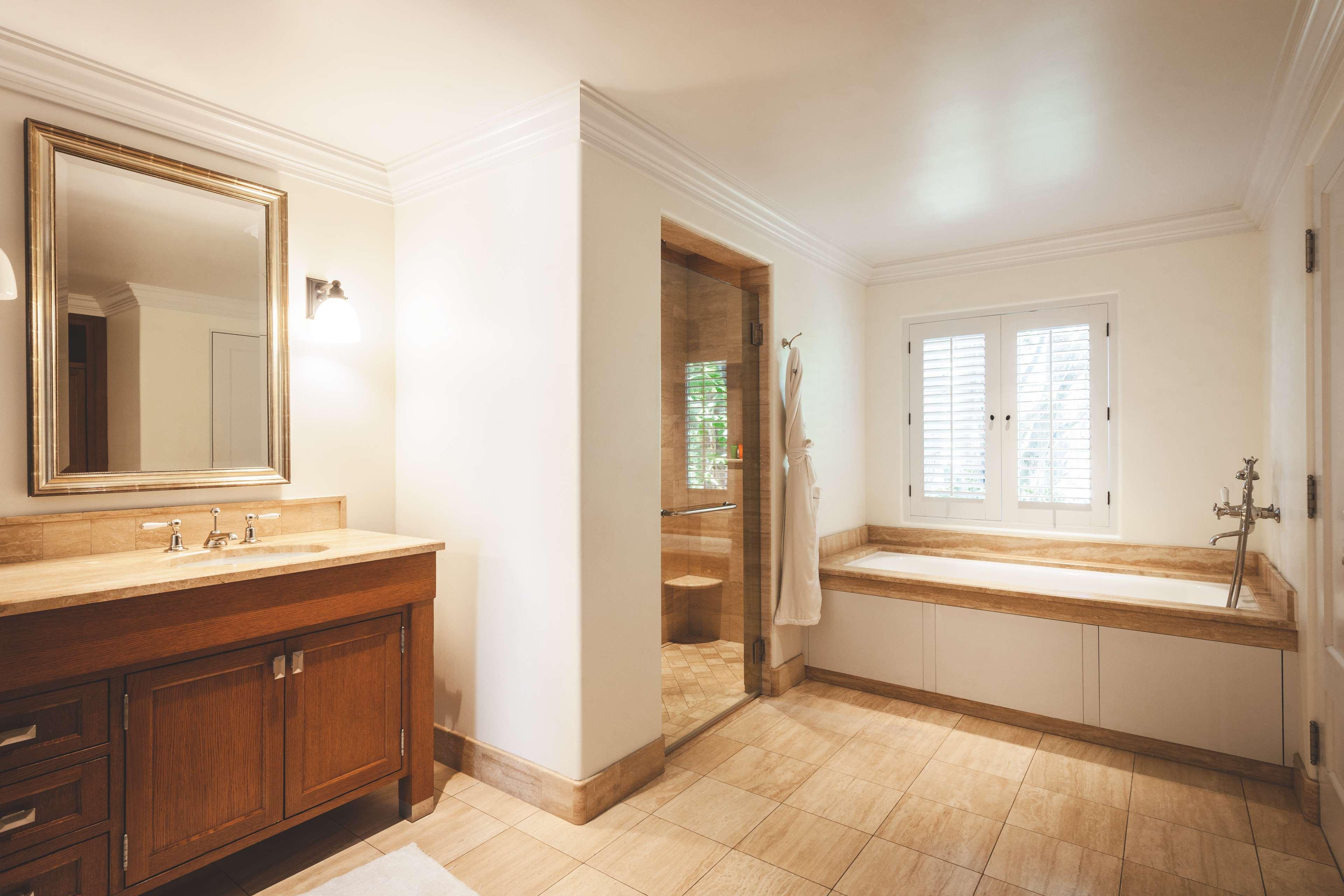 Bungalow Garden View