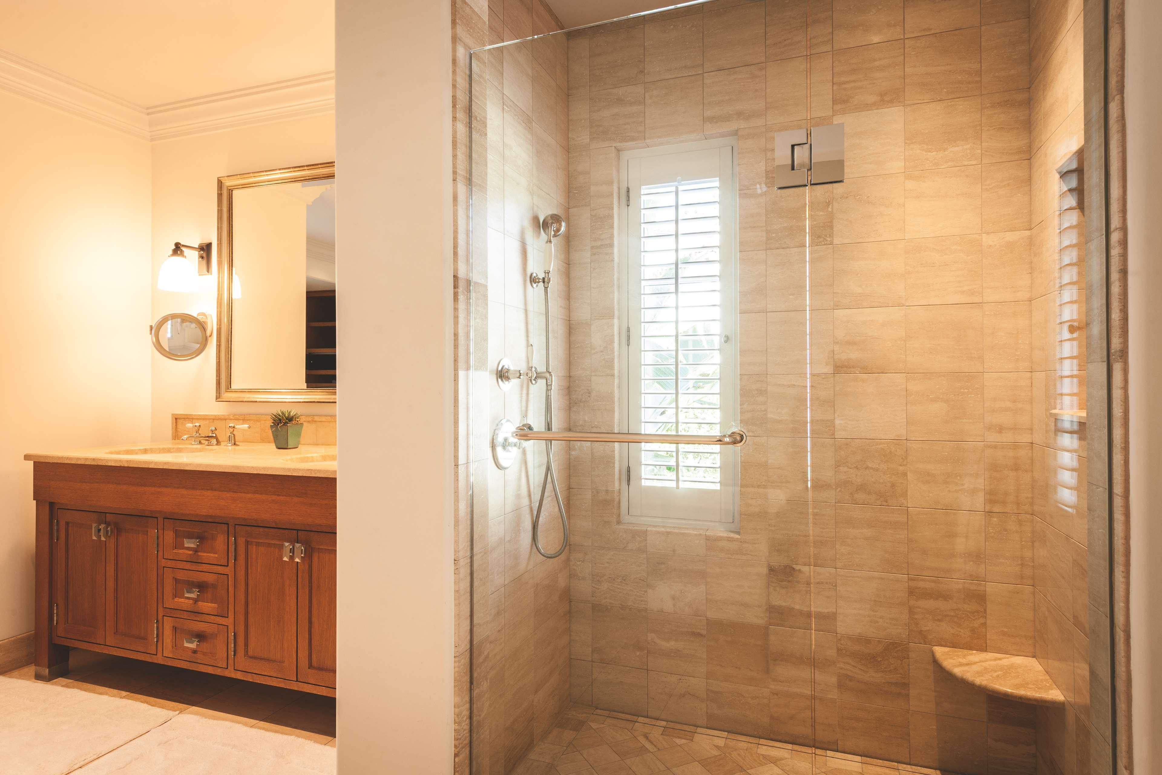 Room Premier King Bed