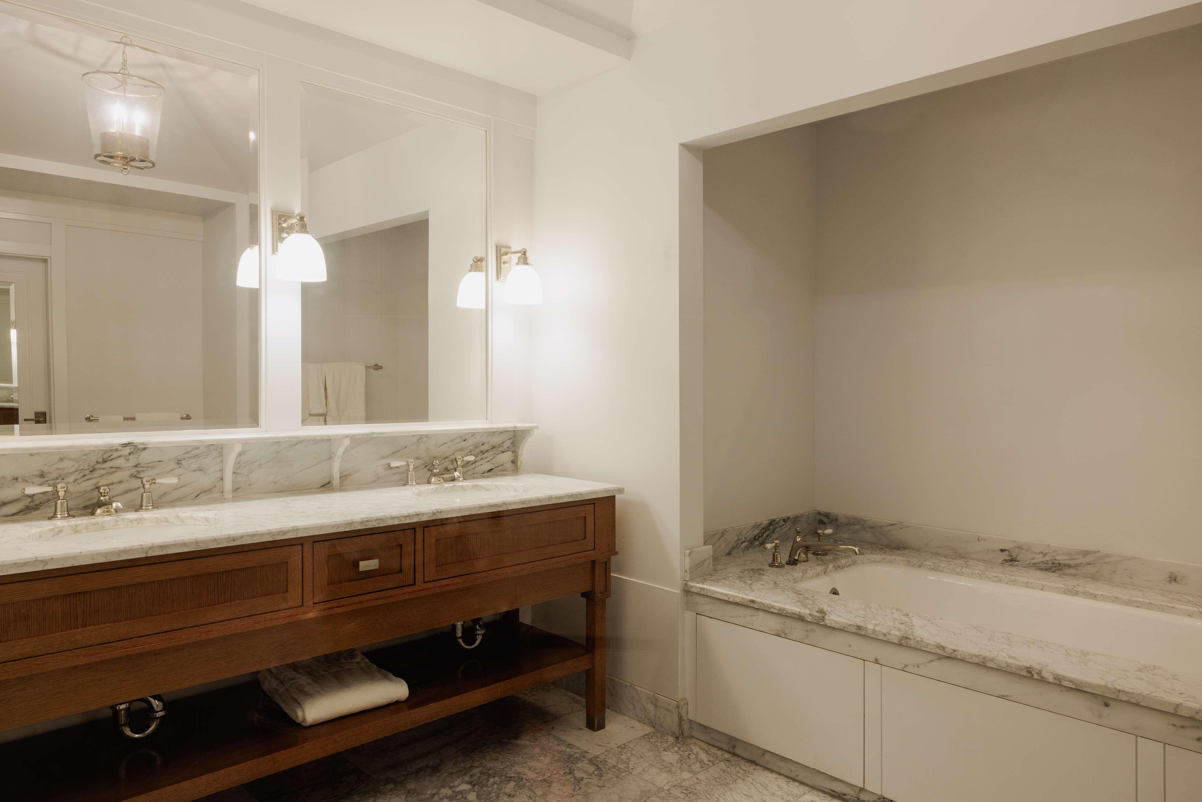 Bungalow Garden View