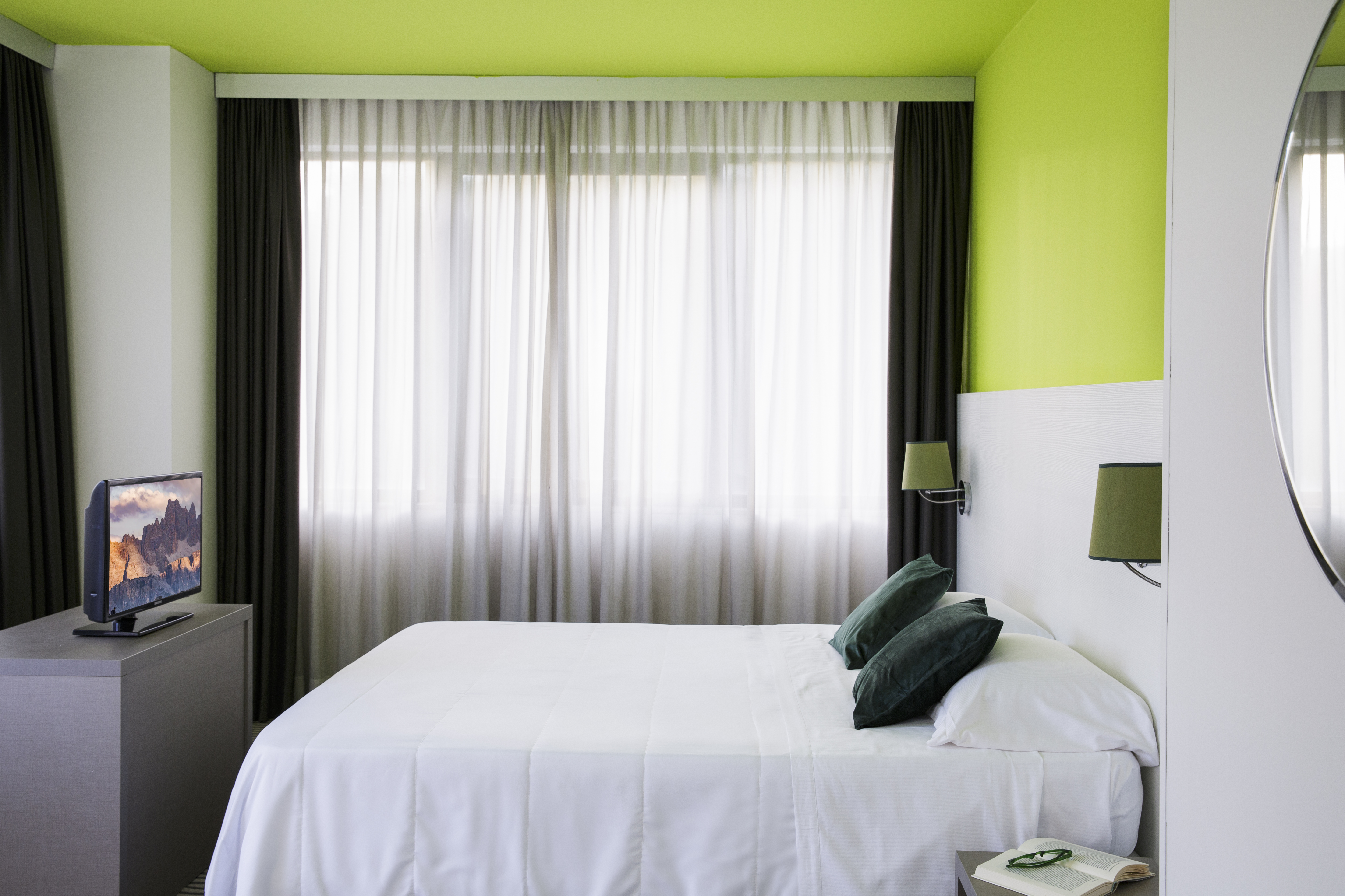 Double Premium Queen Bed