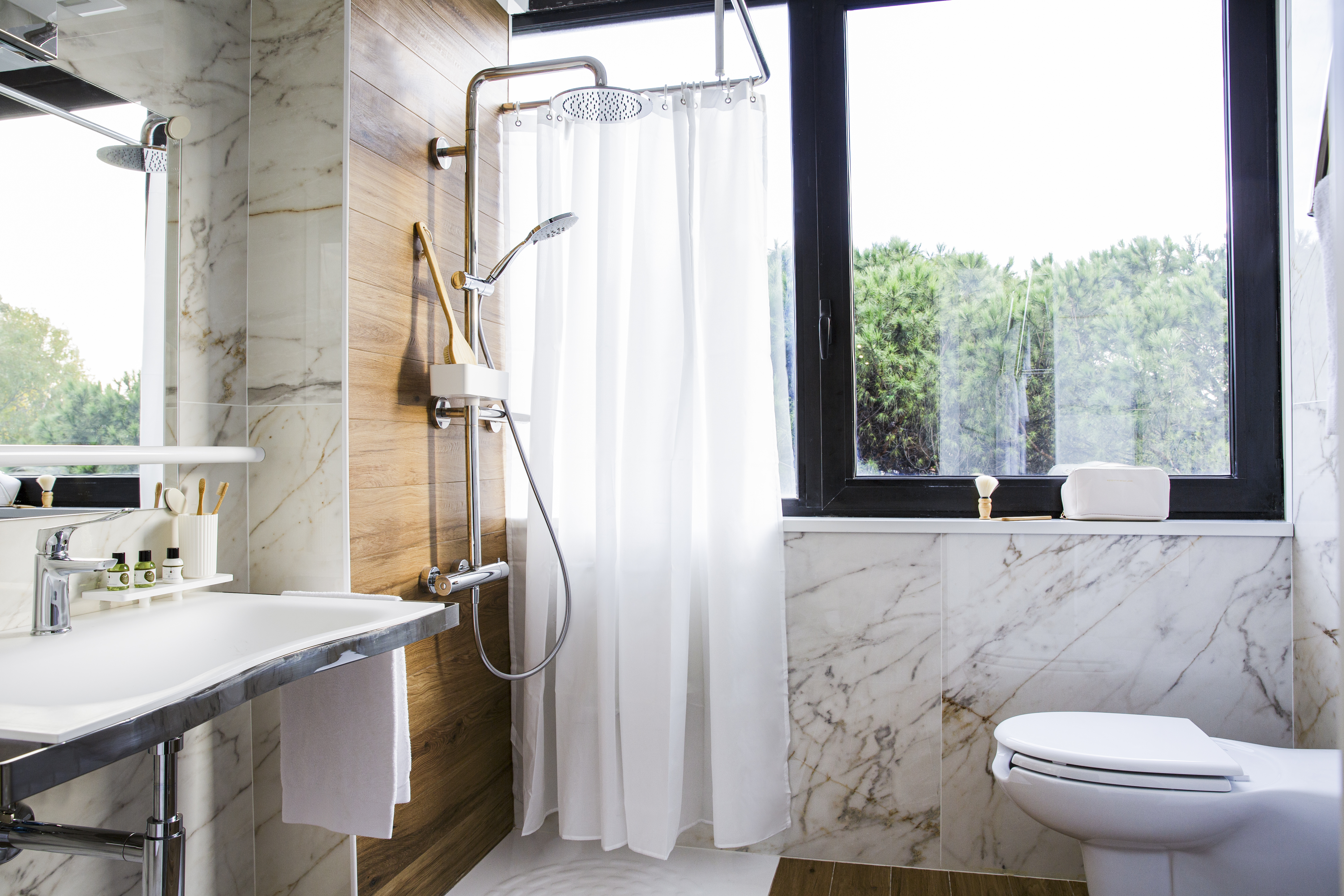 Double Premium Queen Bed