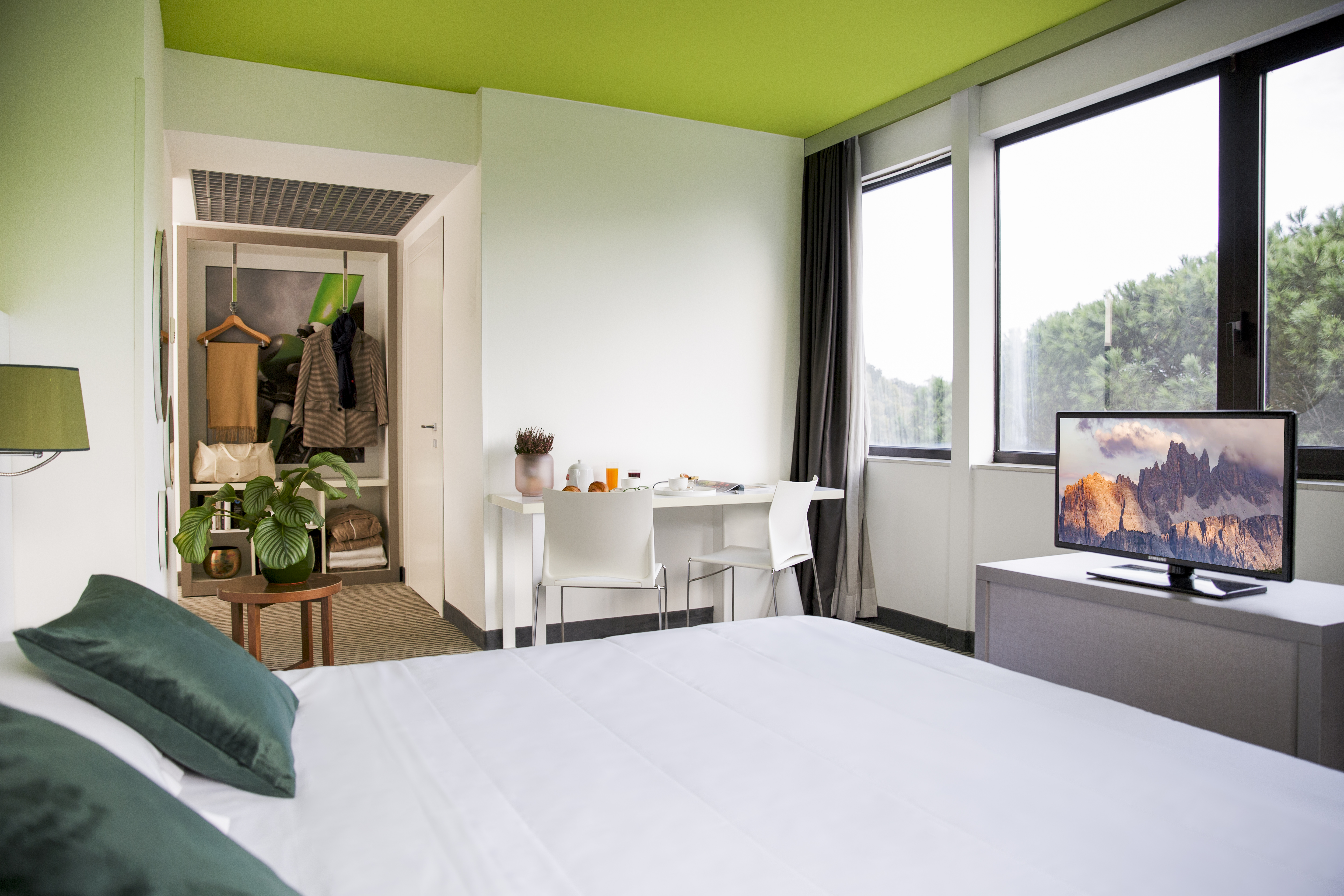 Double Premium Queen Bed