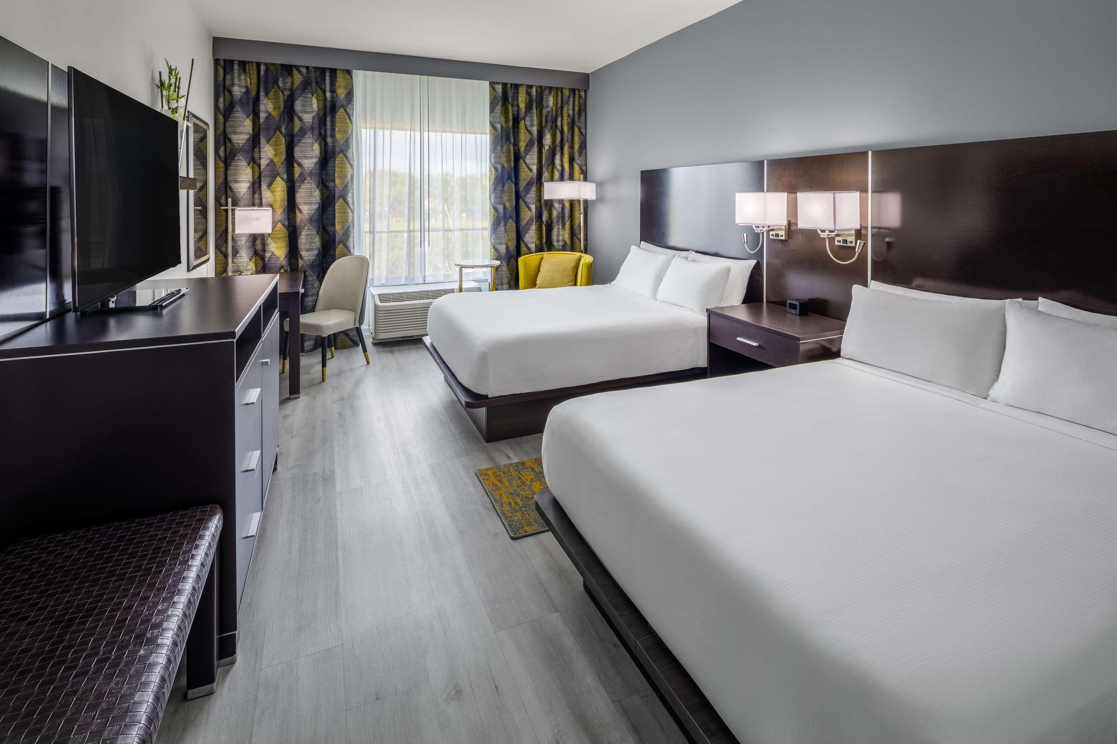 Double Accessible-two Queen Beds