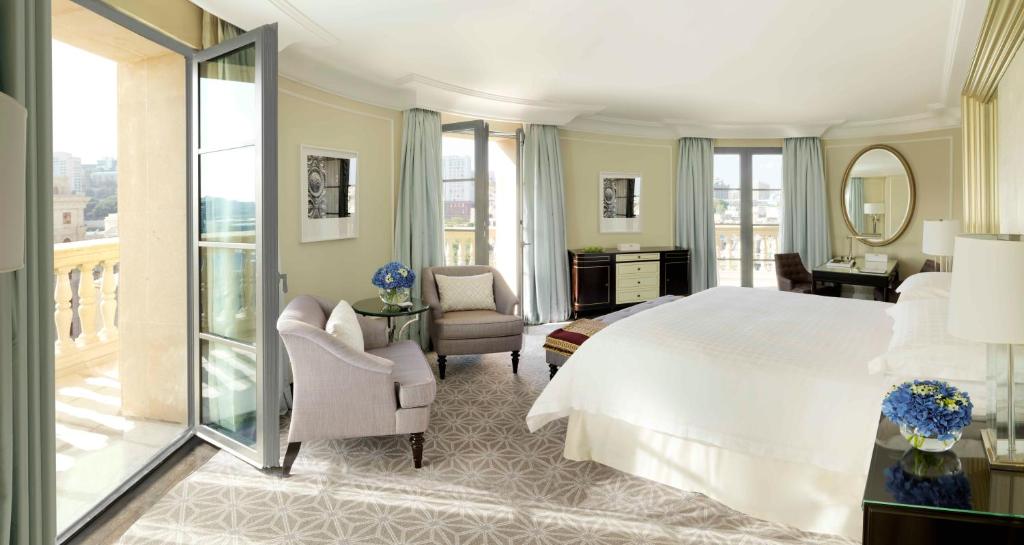 Double Premier King Bed