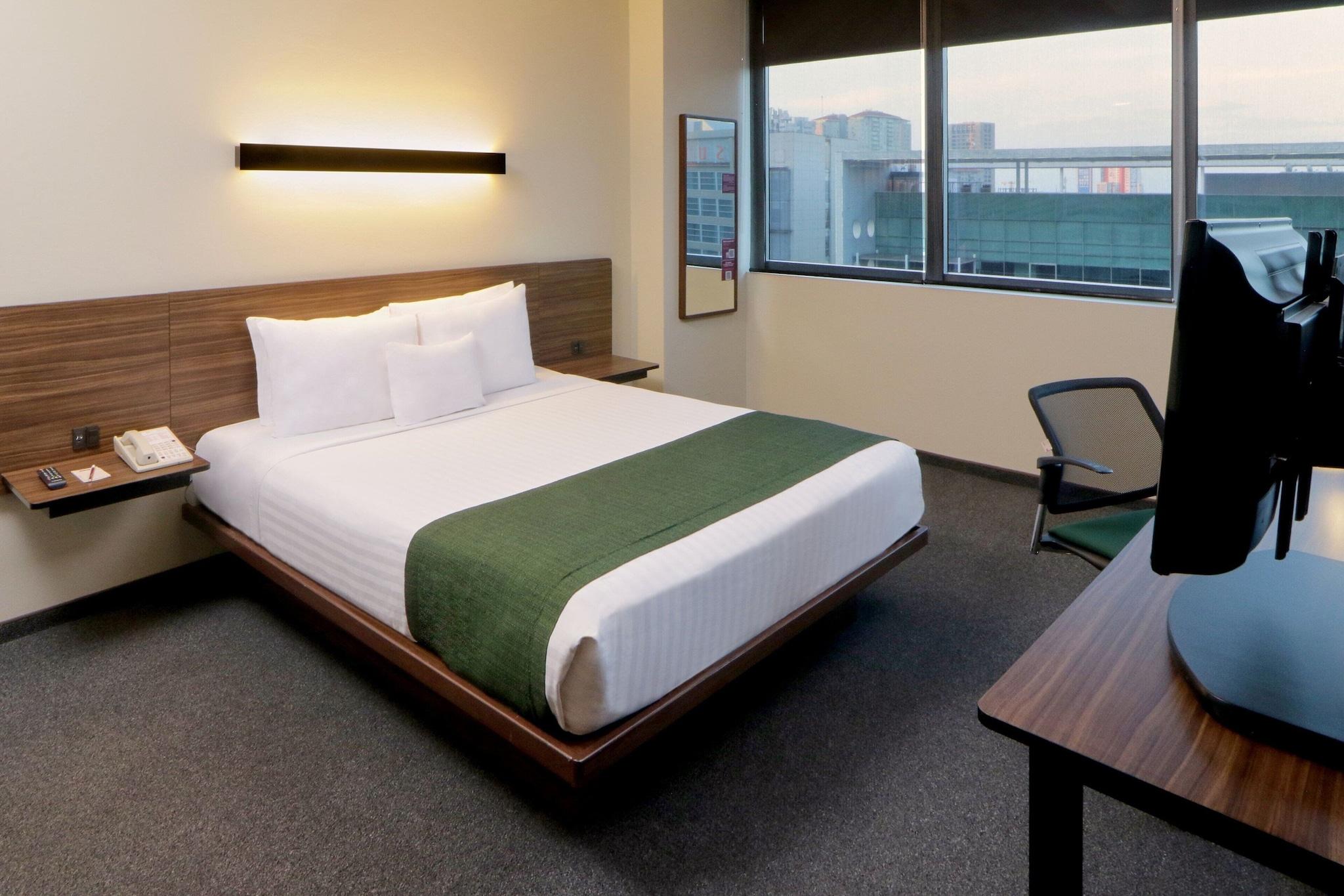 Suite Queen Size Bed