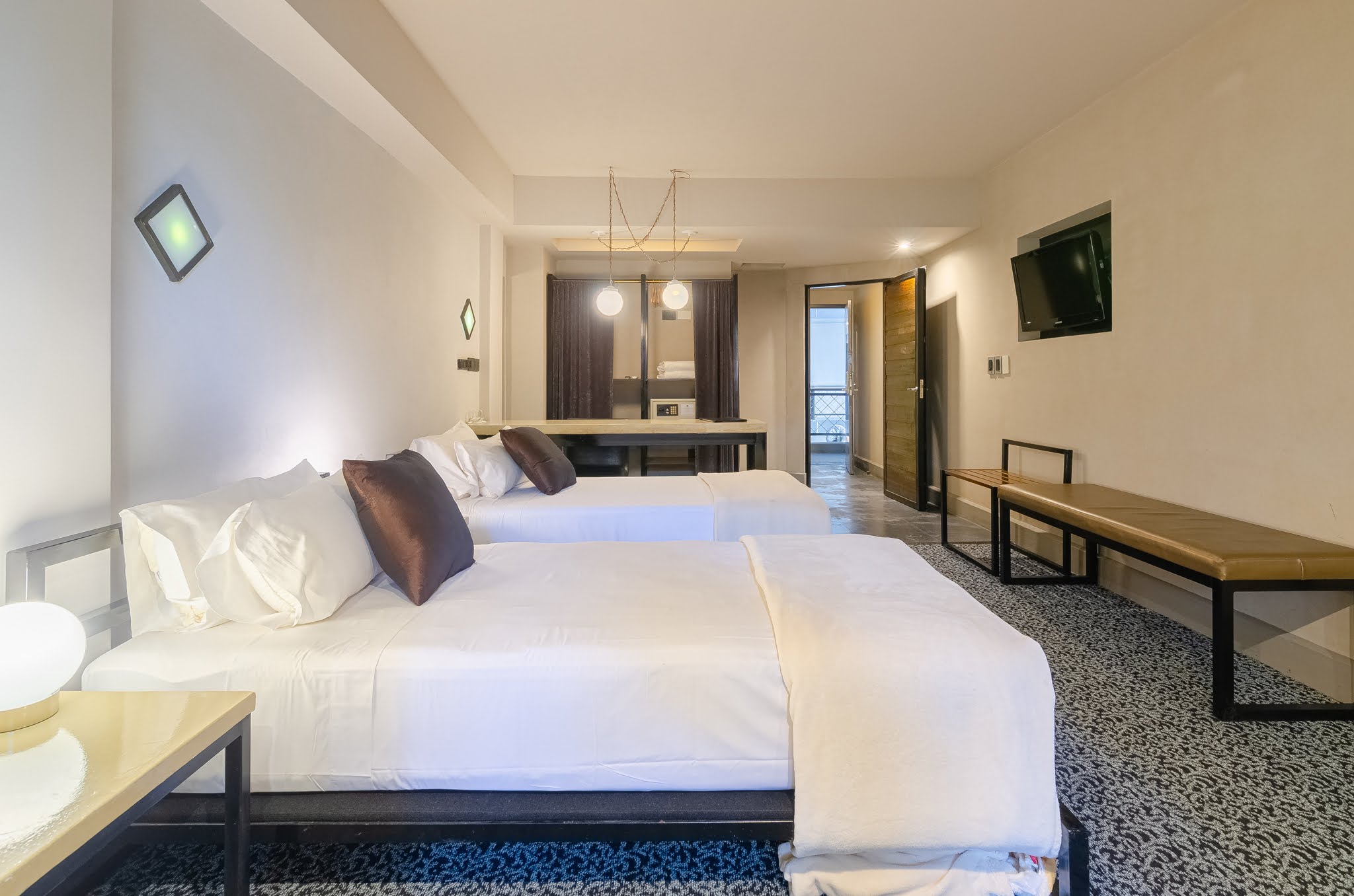 Double or Twin Standard