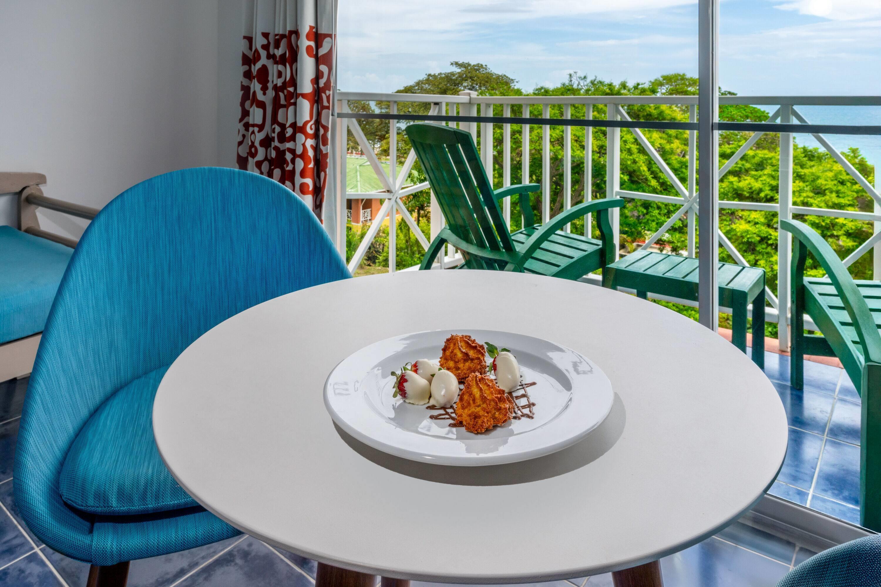 Double Deluxe One Bed