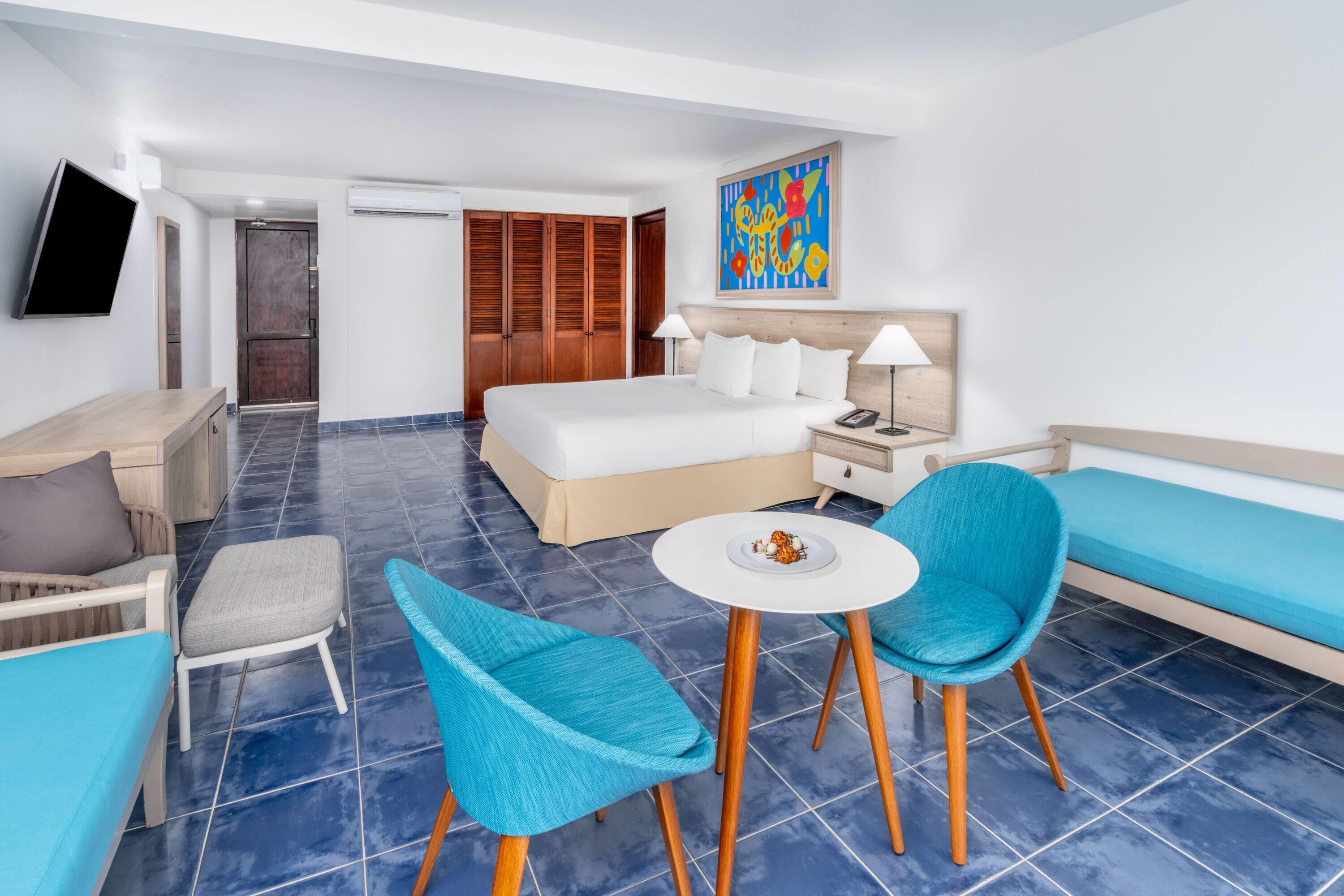 Double Deluxe One Bed