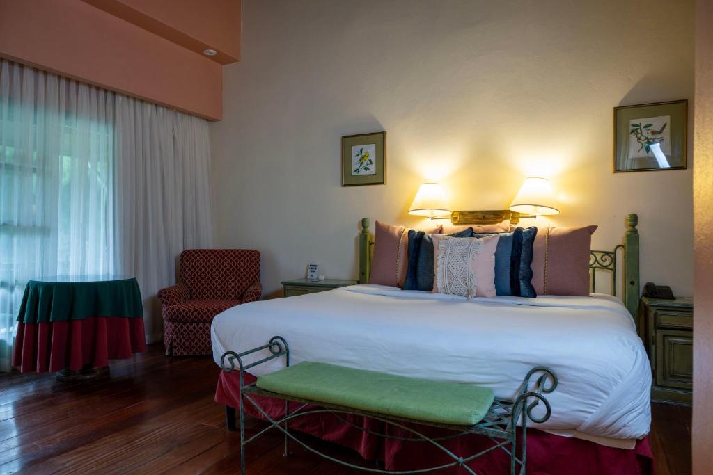 Room Deluxe King Bed