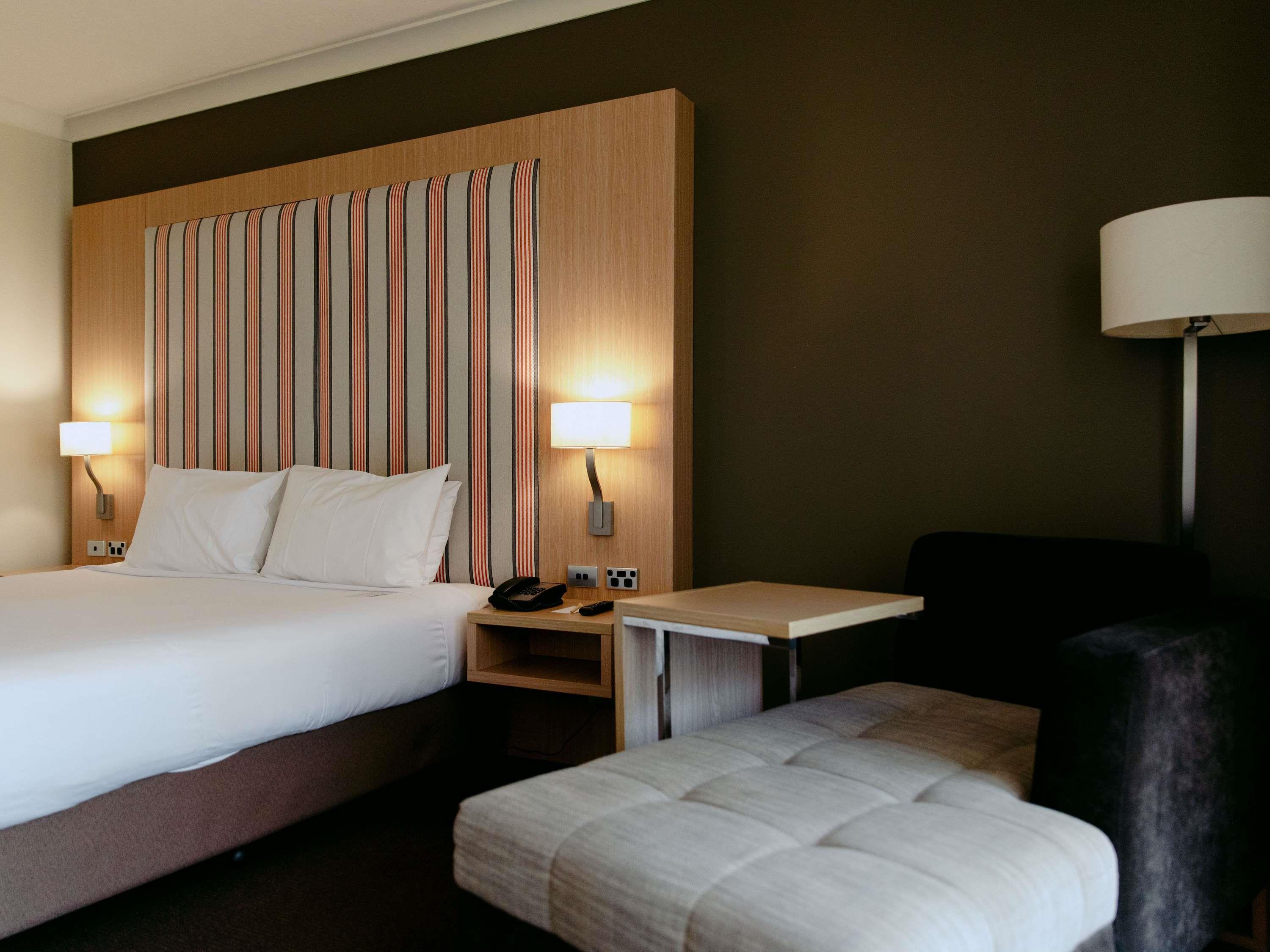 Double Pool View King Bed