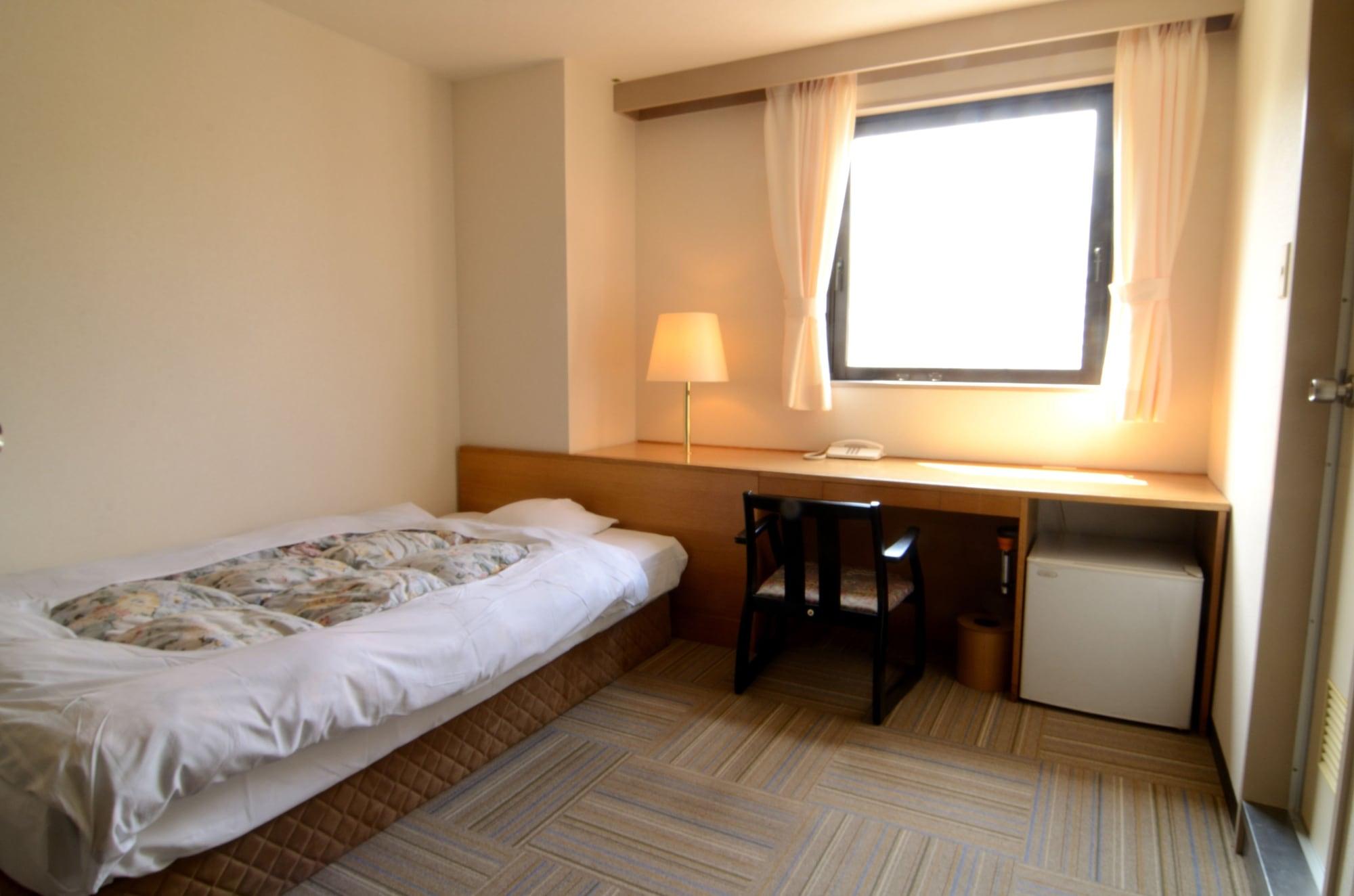 Single Mountain View