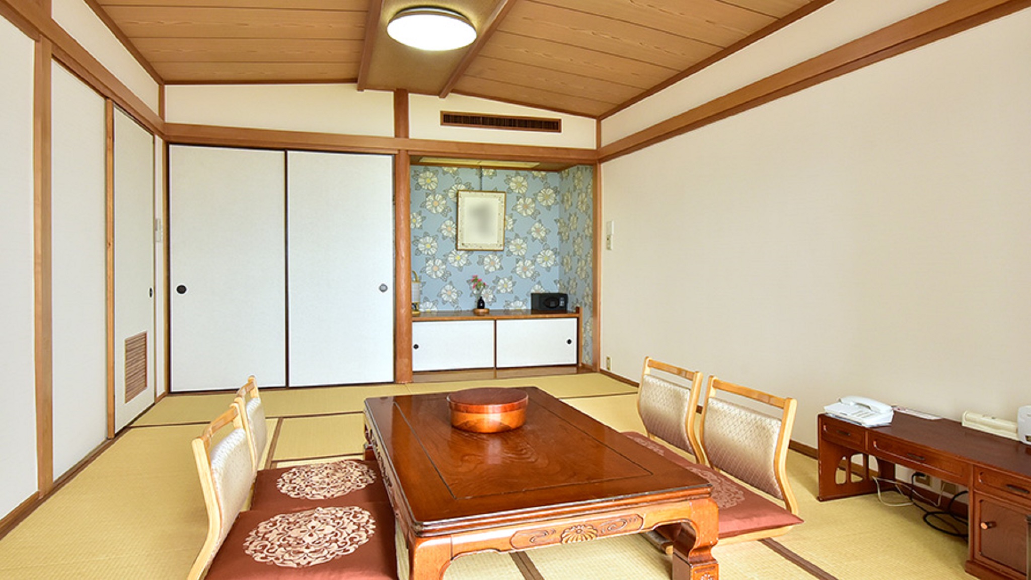 Family Room Japanese Room