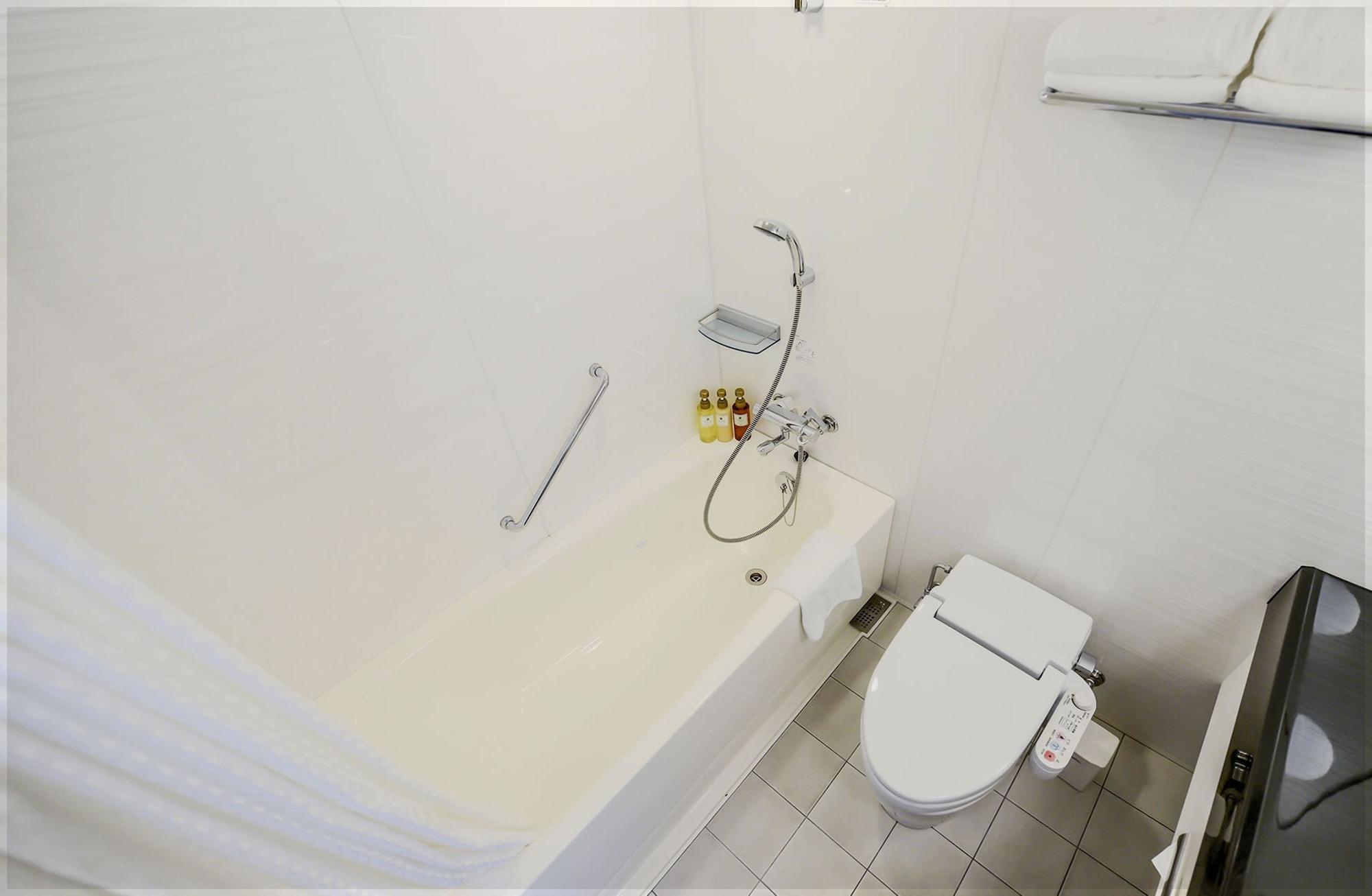 Twin Deluxe Two Beds