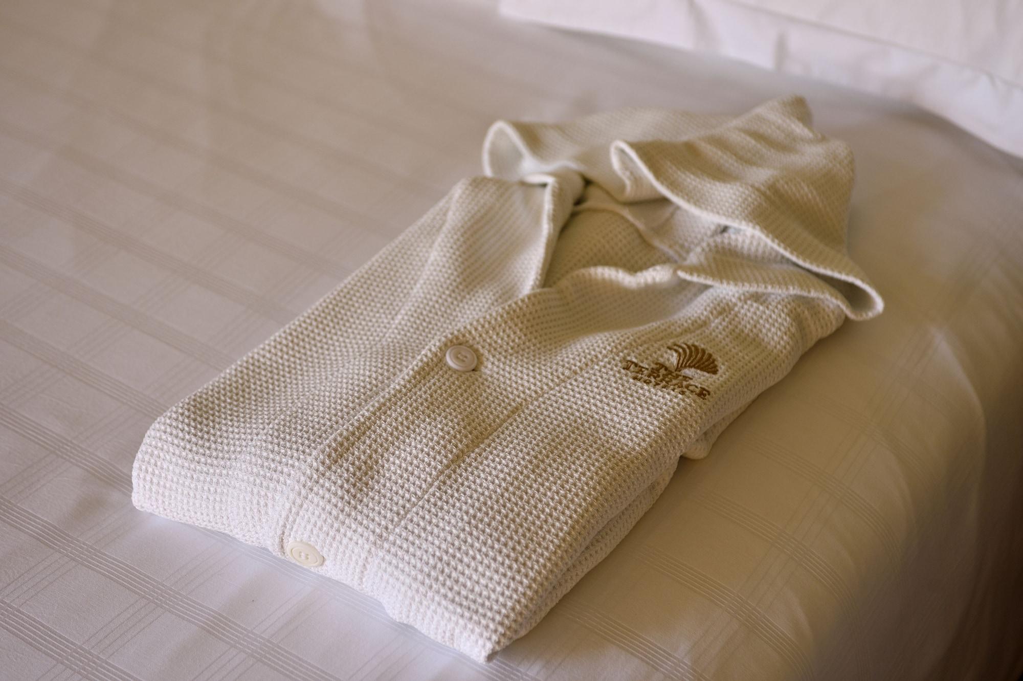 Double Deluxe King Bed