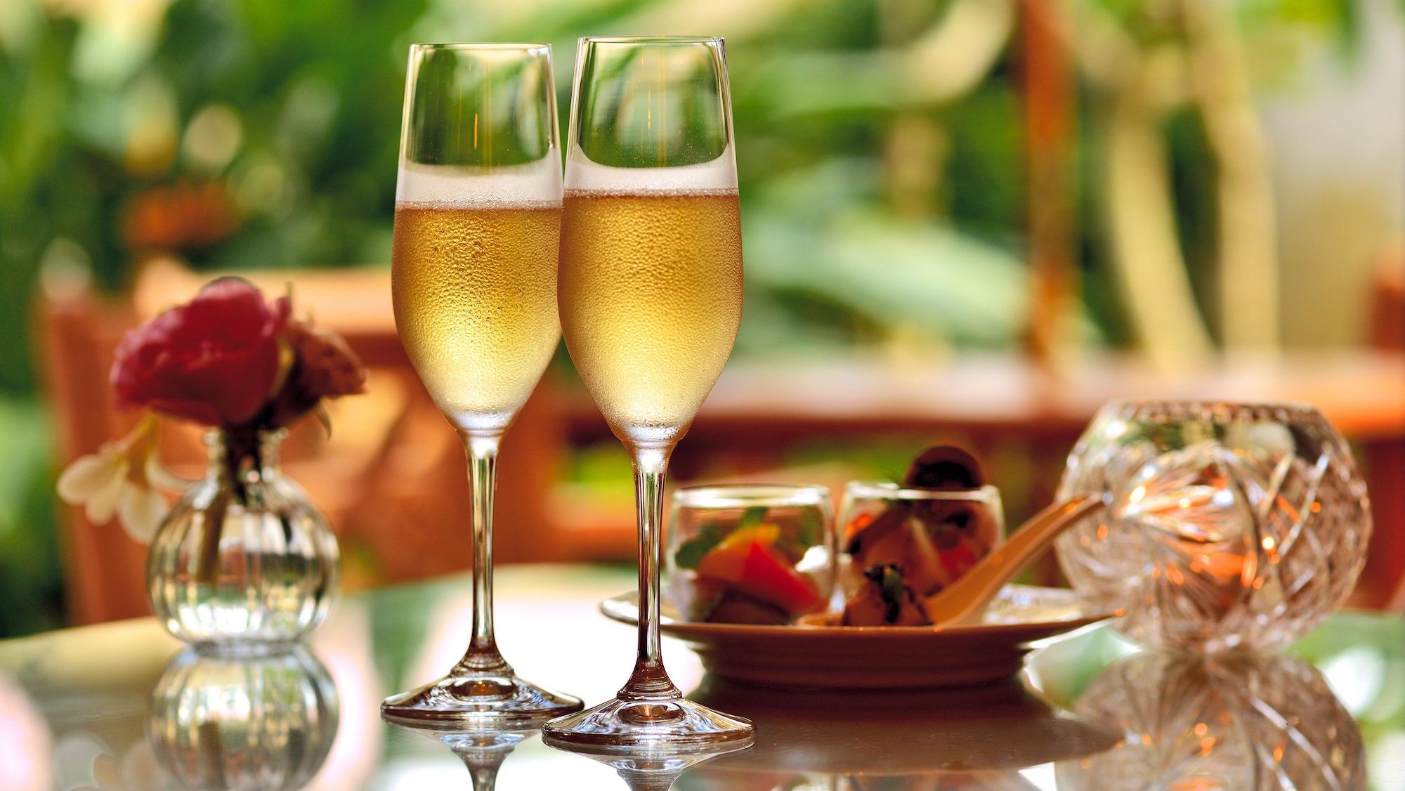 Double Club King Bed