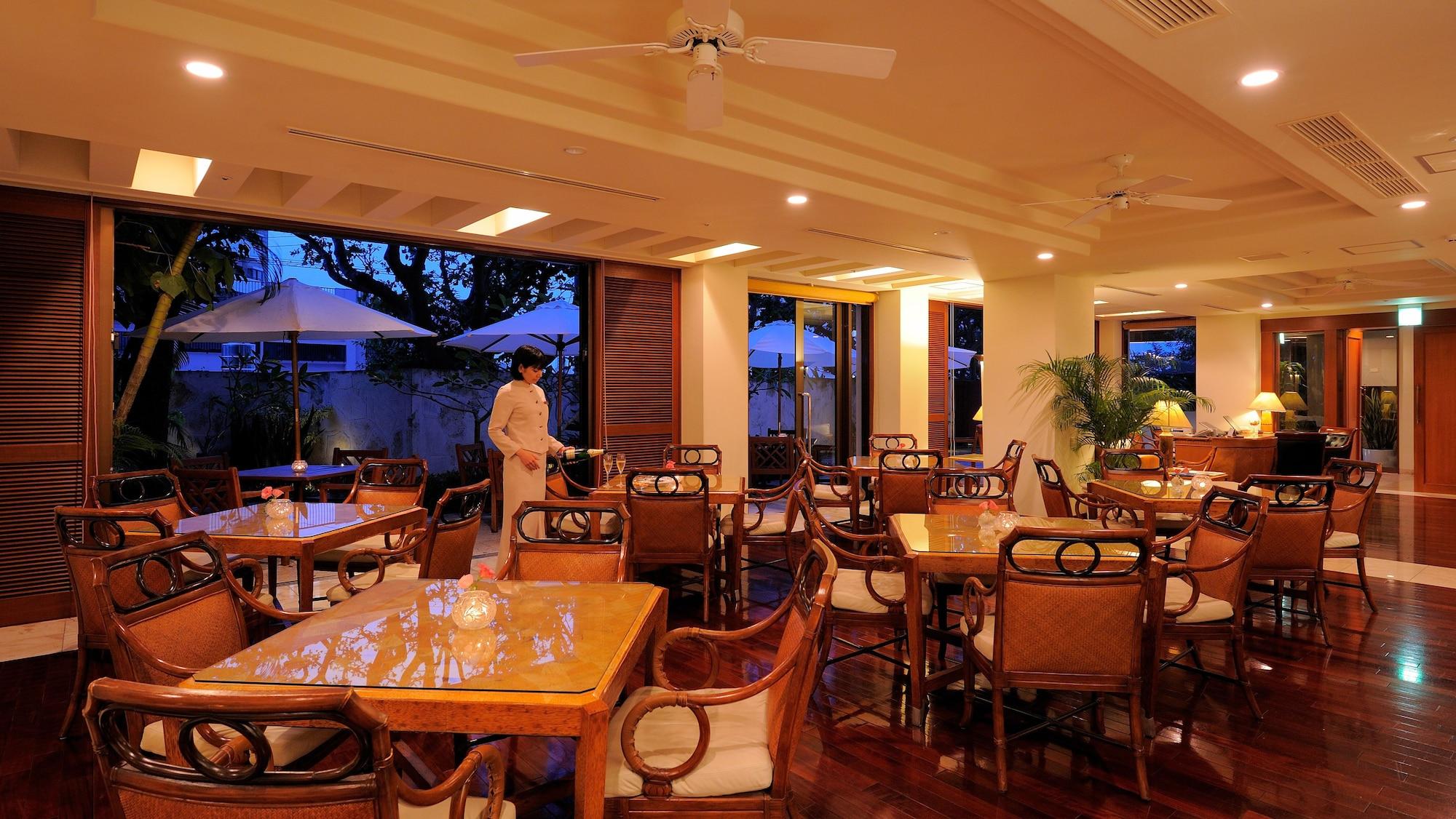 Double Club King Bed