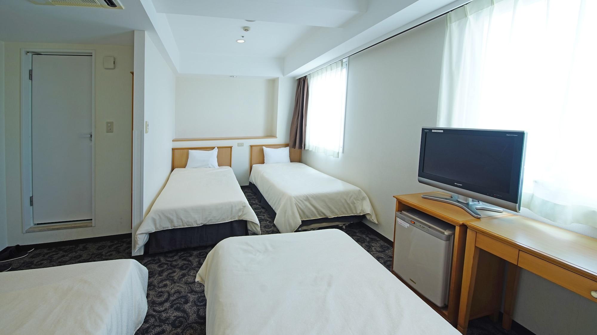 Quadruple Non Smoking