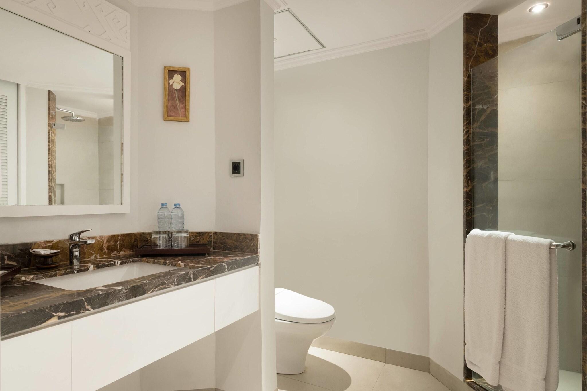 Double Garden View King Bed