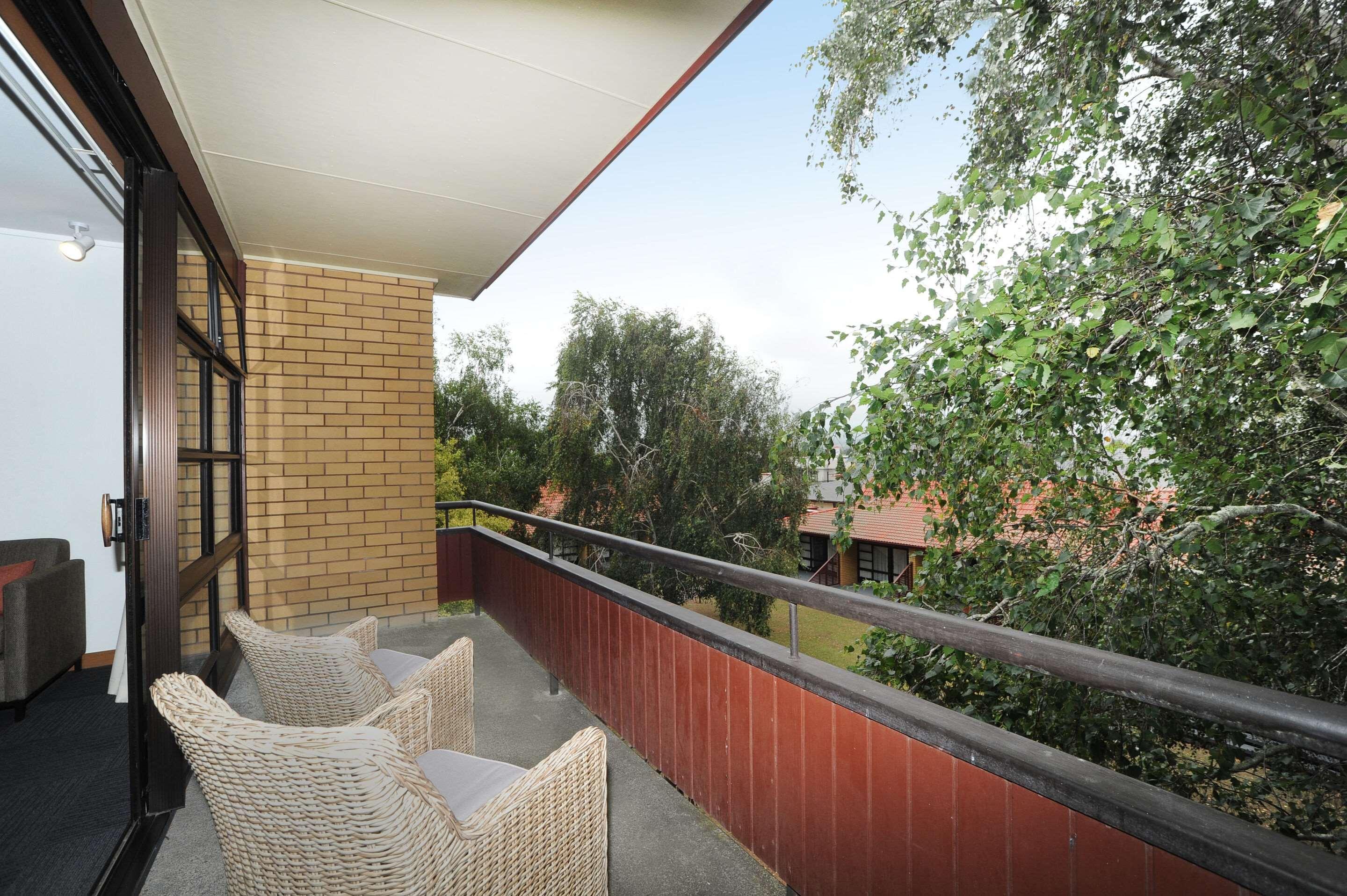 Double Queen Size Bed