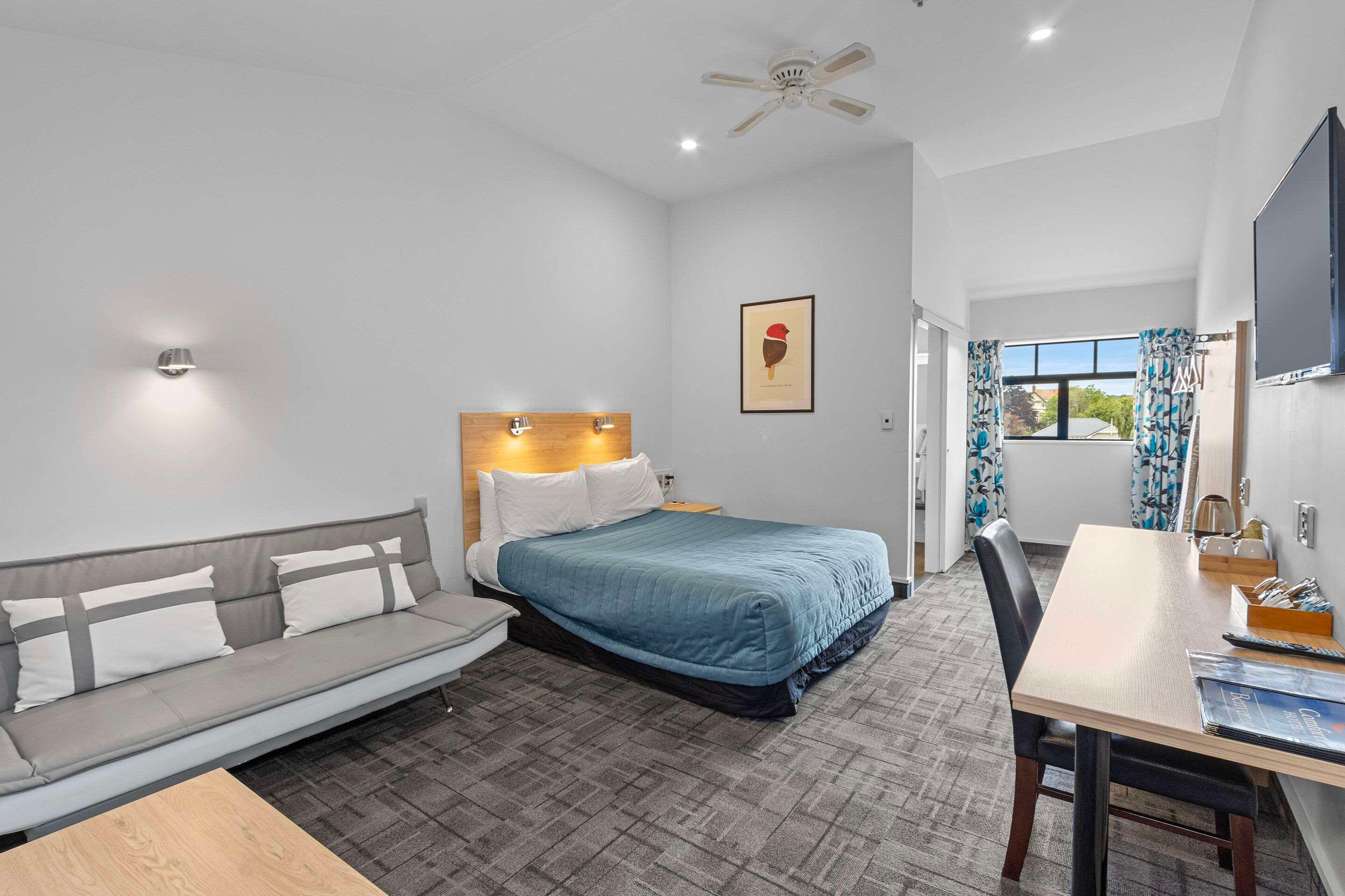 Double King Bed Non Smoking