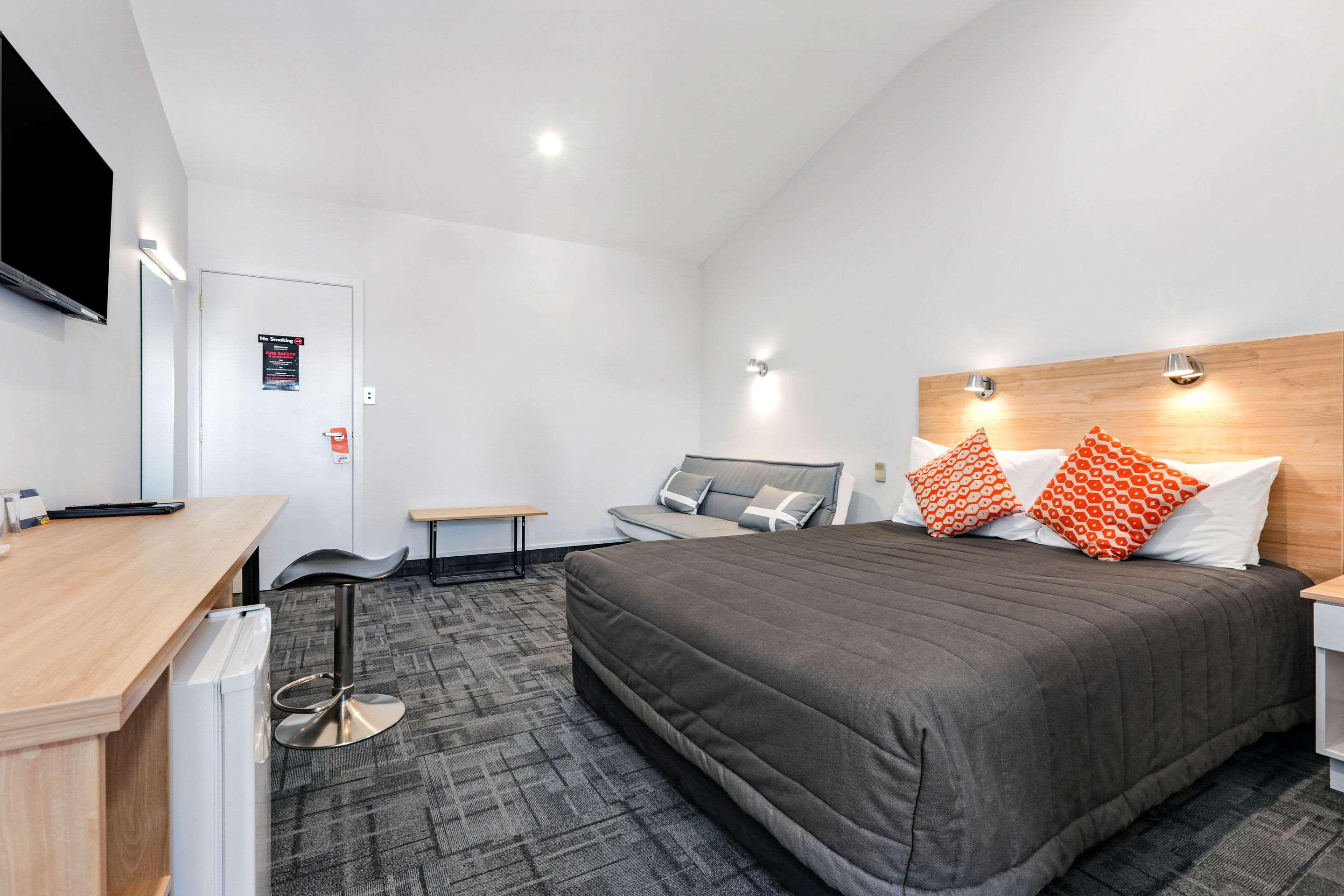 Double King Bed Non Smoking