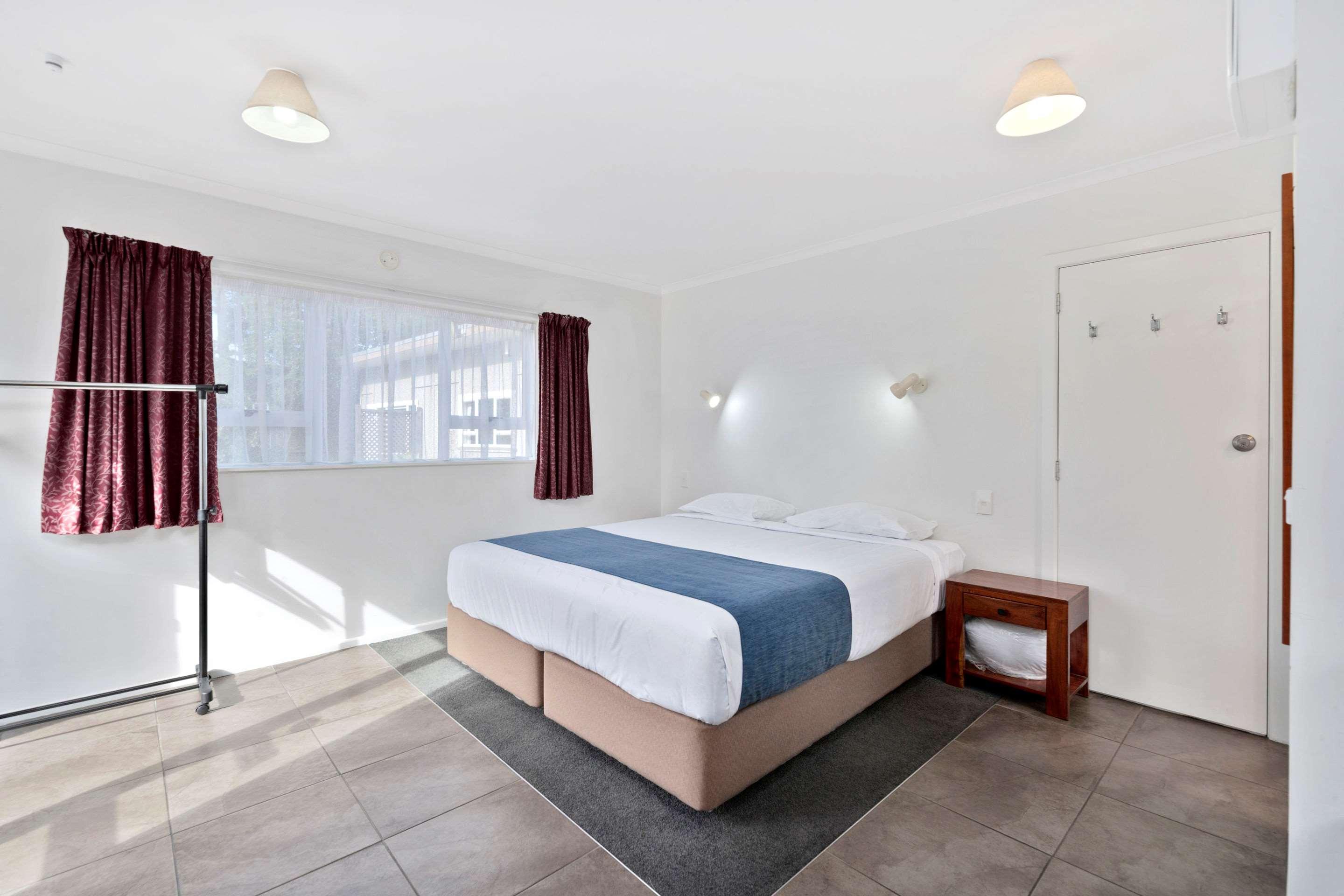 Double King Bed Non Smoking