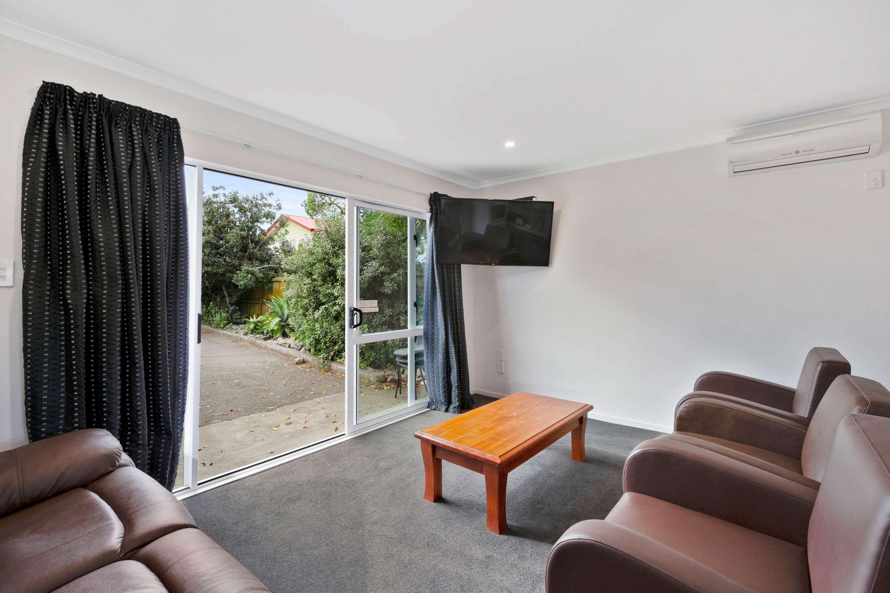 Double King Bed Non Smoking