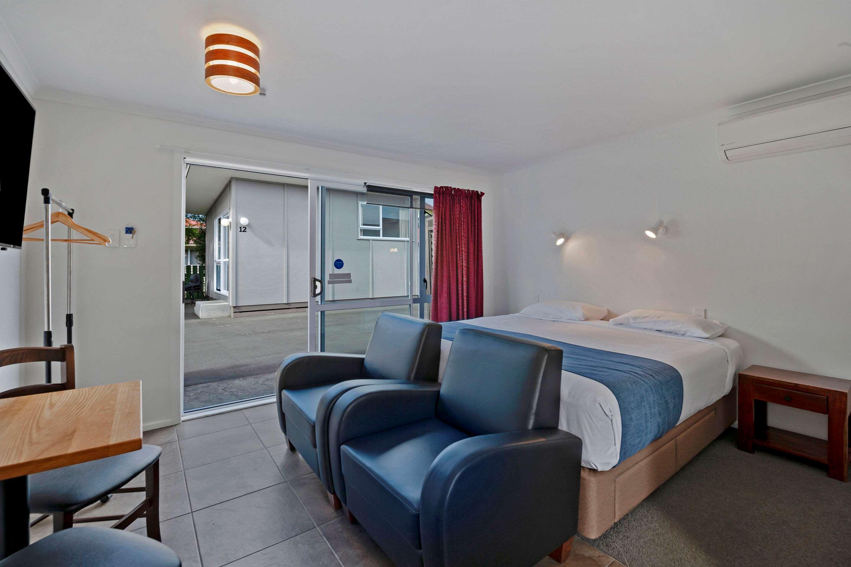 Double King Bed Non Smoking