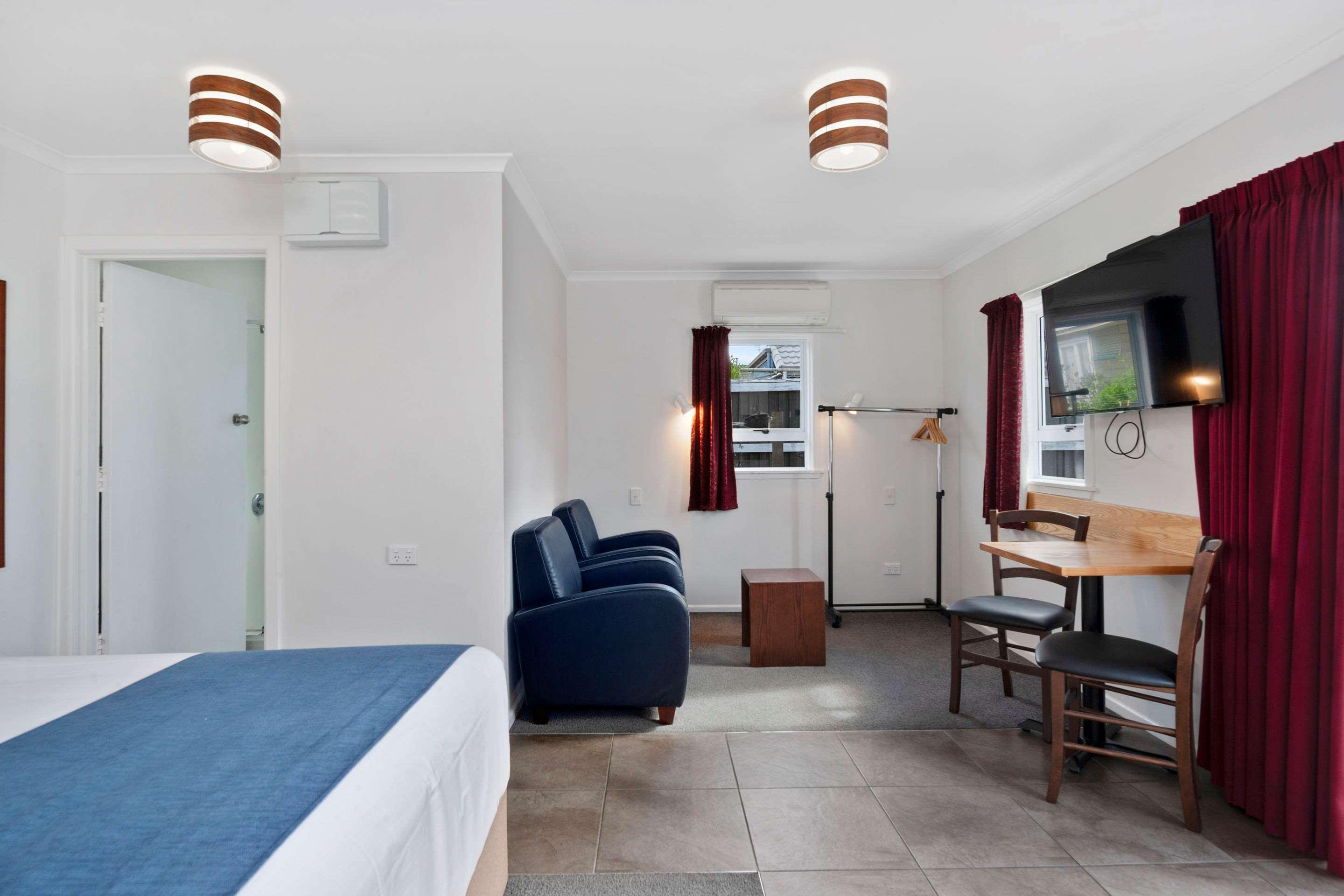 Double King Bed Non Smoking