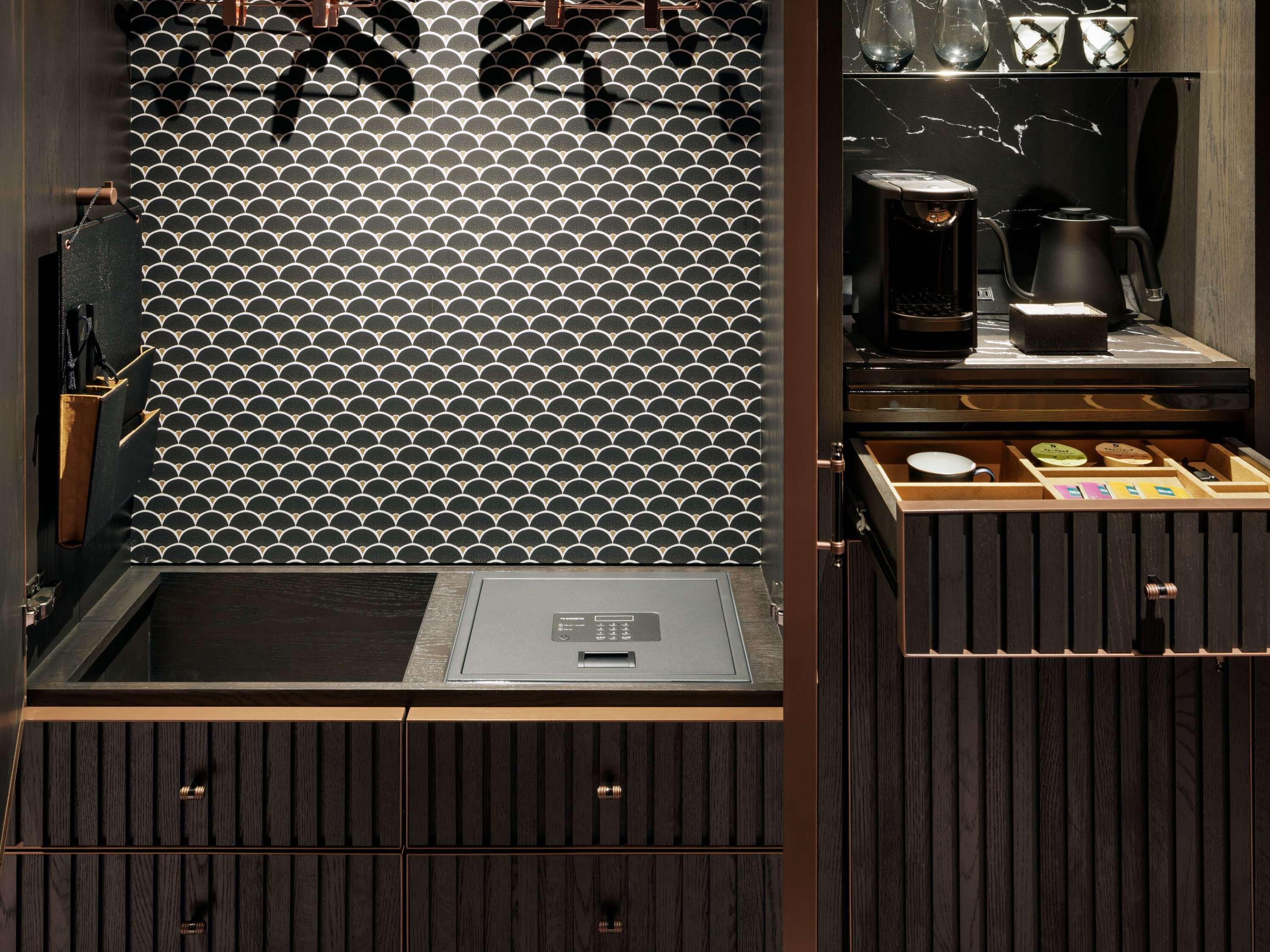 Double Executive Superior