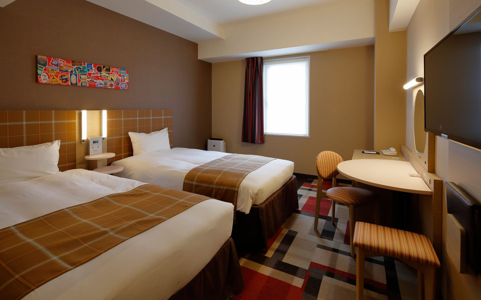 Room Connecting Room