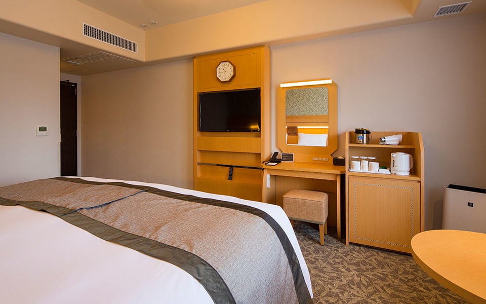 Double King Bed One Bedroom 