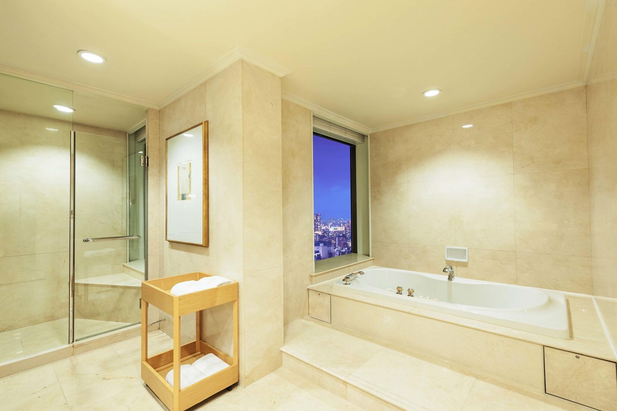 Suite Two Double Beds Non Smoking