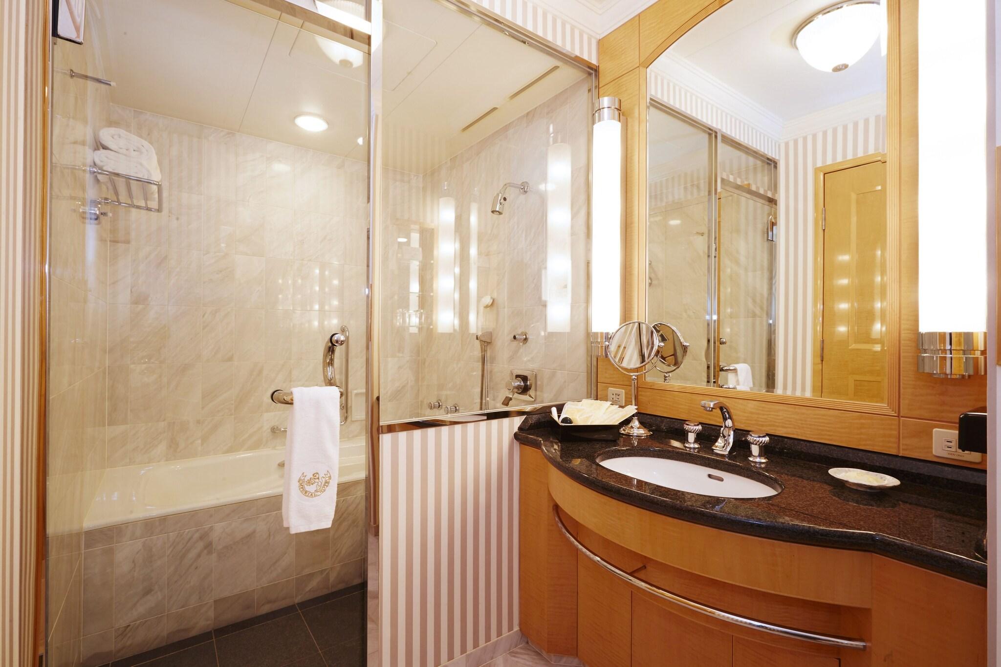 Twin Connecting Room