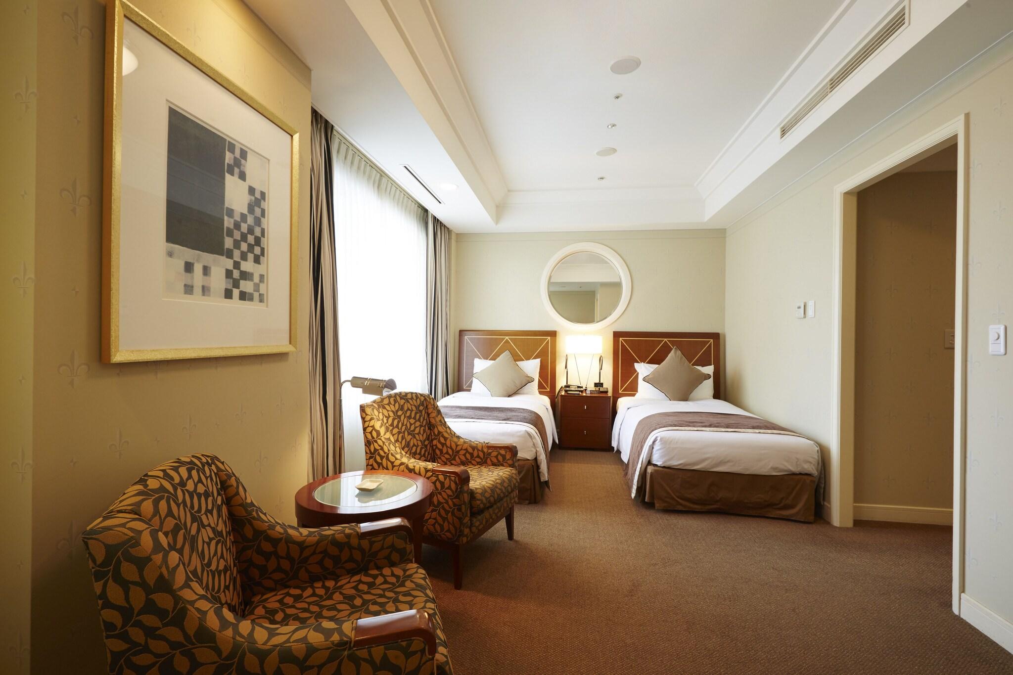 Twin Connecting Room