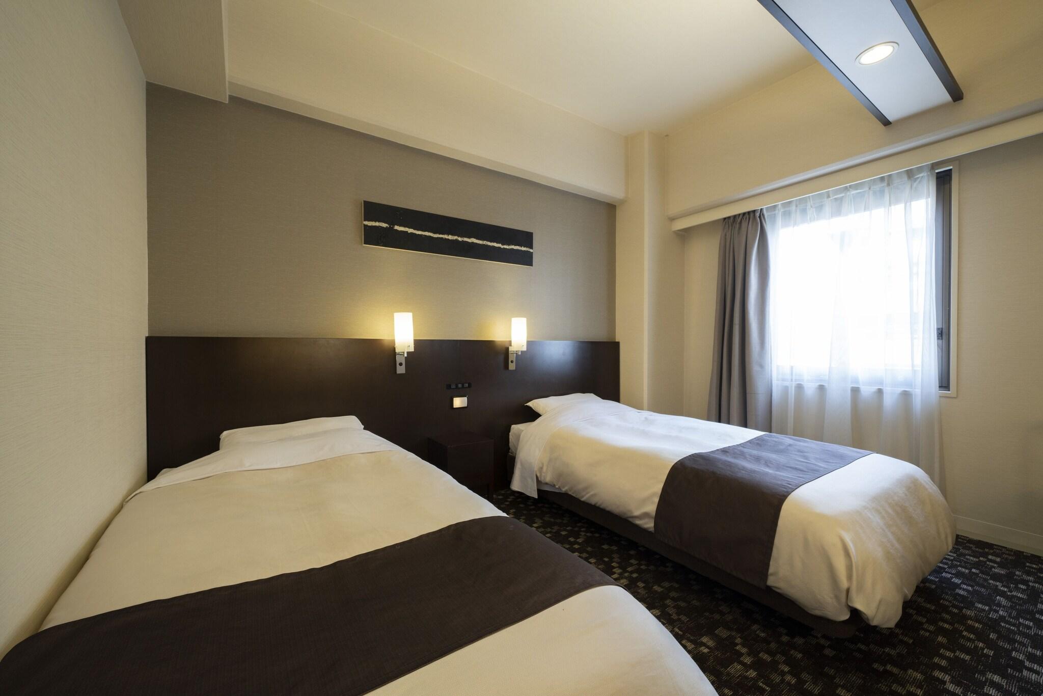 Twin Comfort Smoking